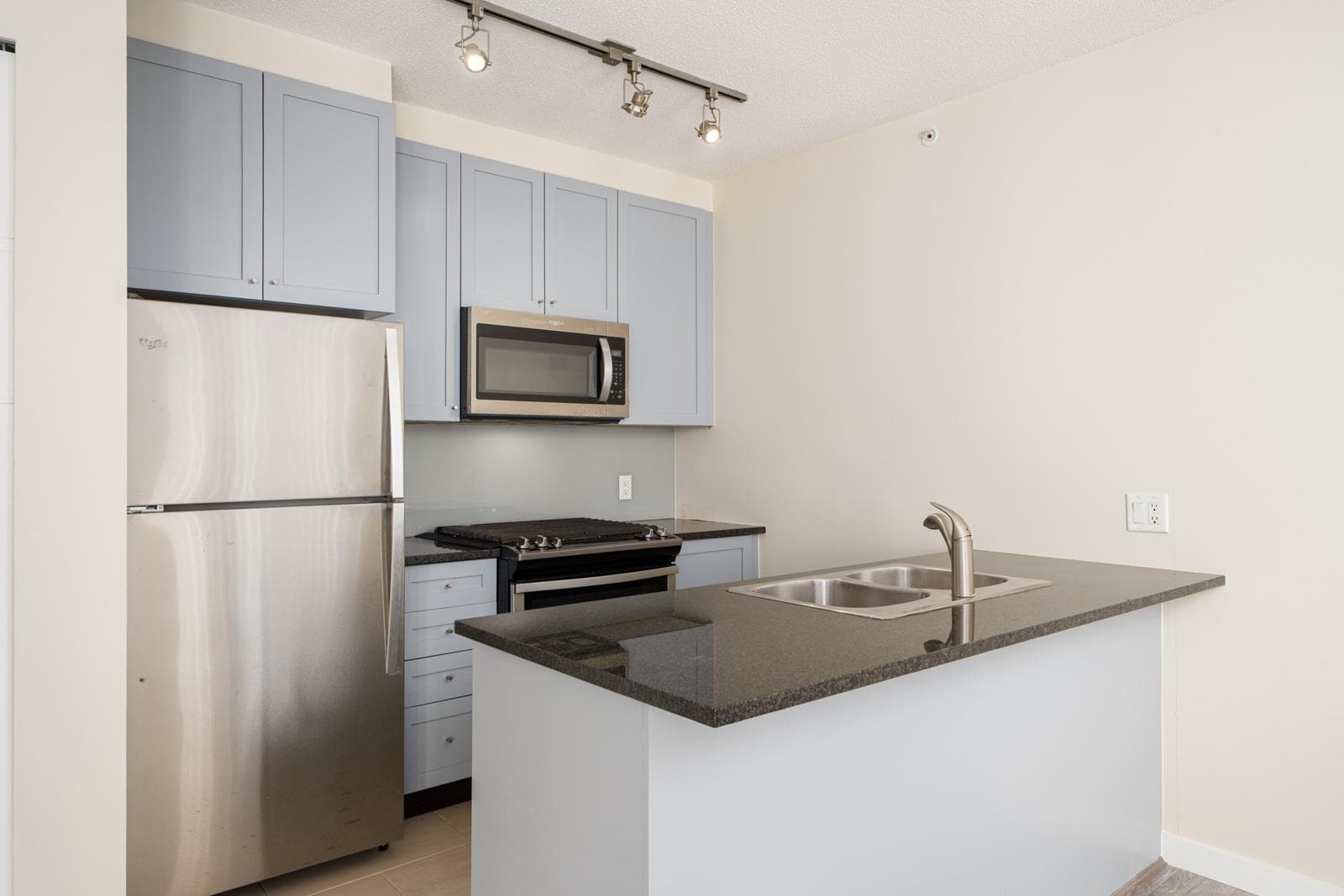 1601 - 1001 Homer Street, Vancouver, V6B 1M9 — photo 3