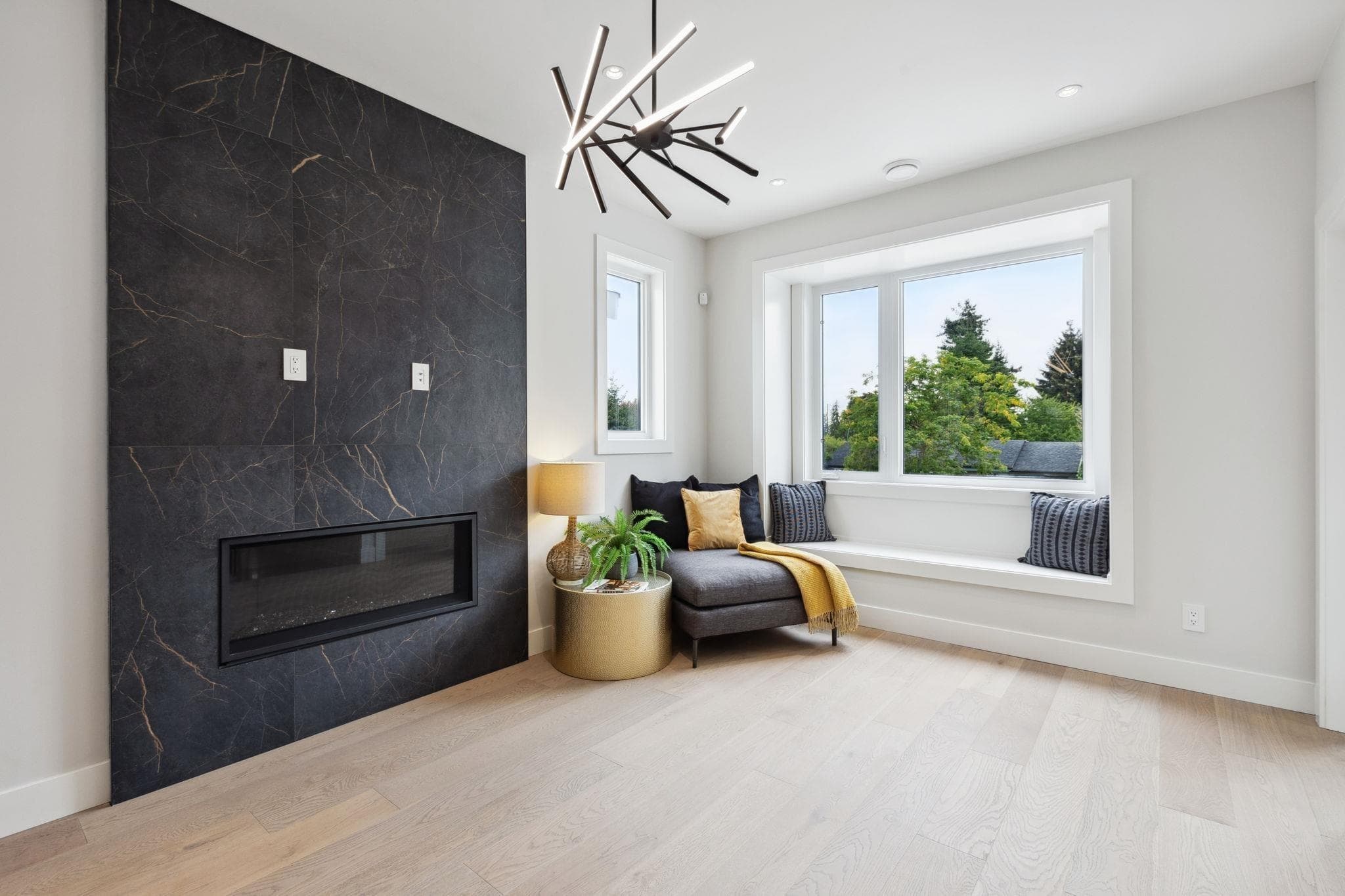 1330 W 15th Street, North Vancouver, V7P 1N2 — photo 3