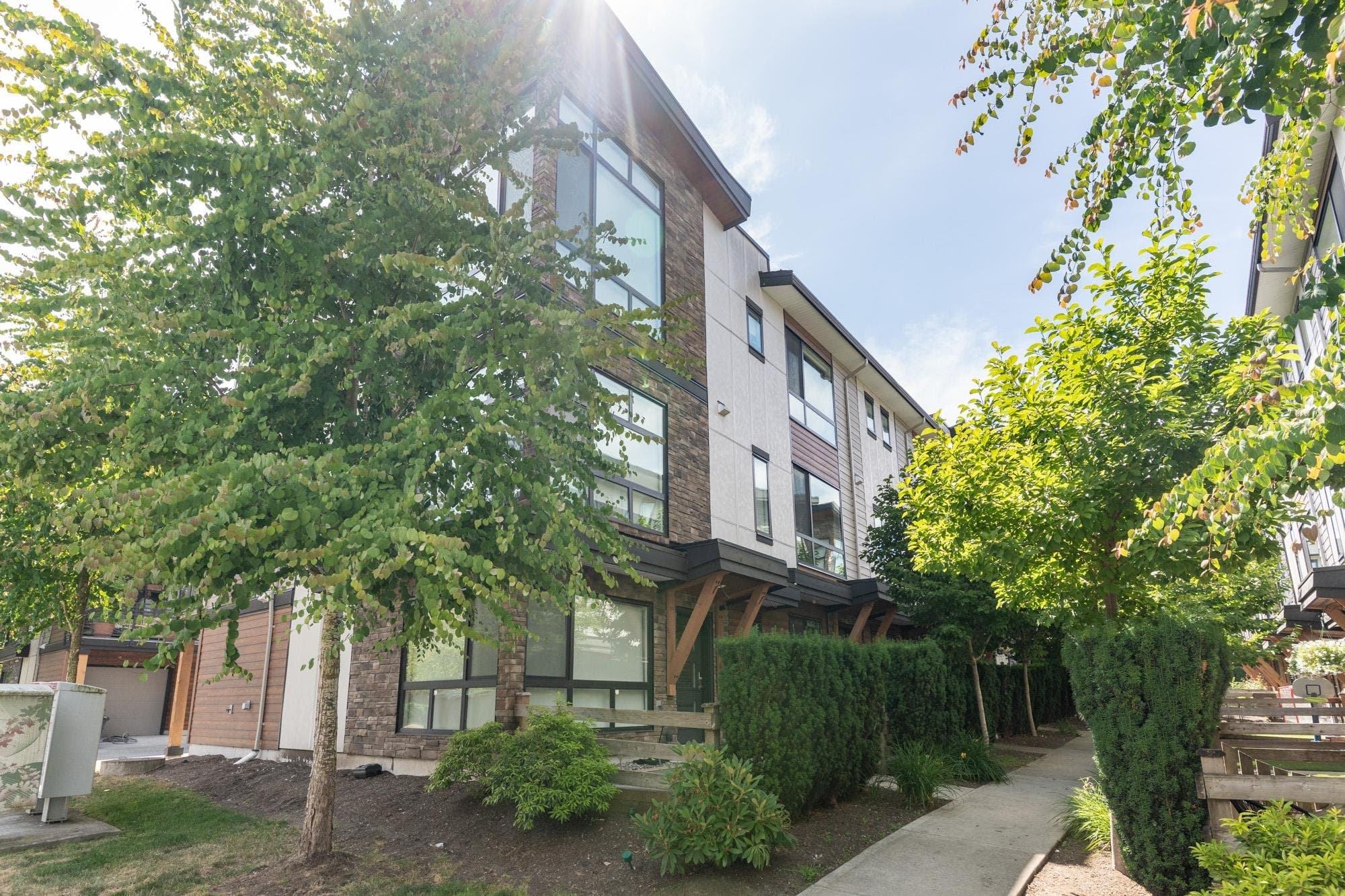 209 - 16488 64 Avenue, Surrey, V3S 6X6 — photo 3