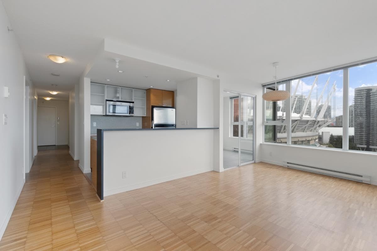 1902 - 33 Smithe Street, Vancouver, V6B 0B5 — photo 5