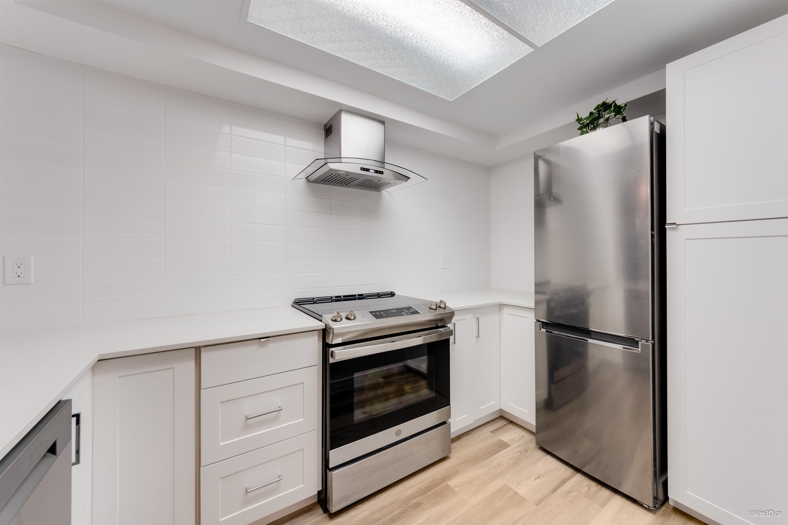 601 - 460 Westview Street, Coquitlam, V3K 6C9 — photo 4