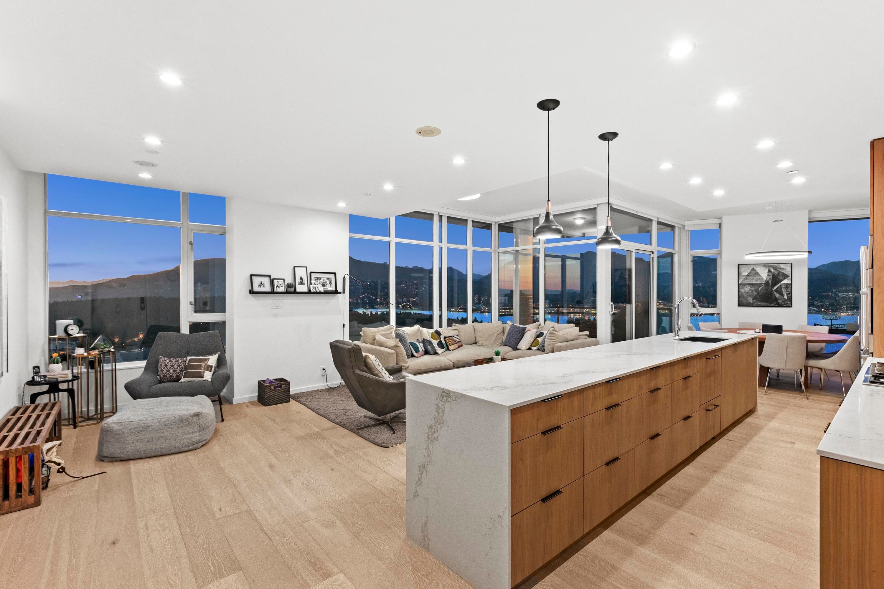 3701 - 1211 Melville Street, Vancouver, V6E 0A7 — photo 1