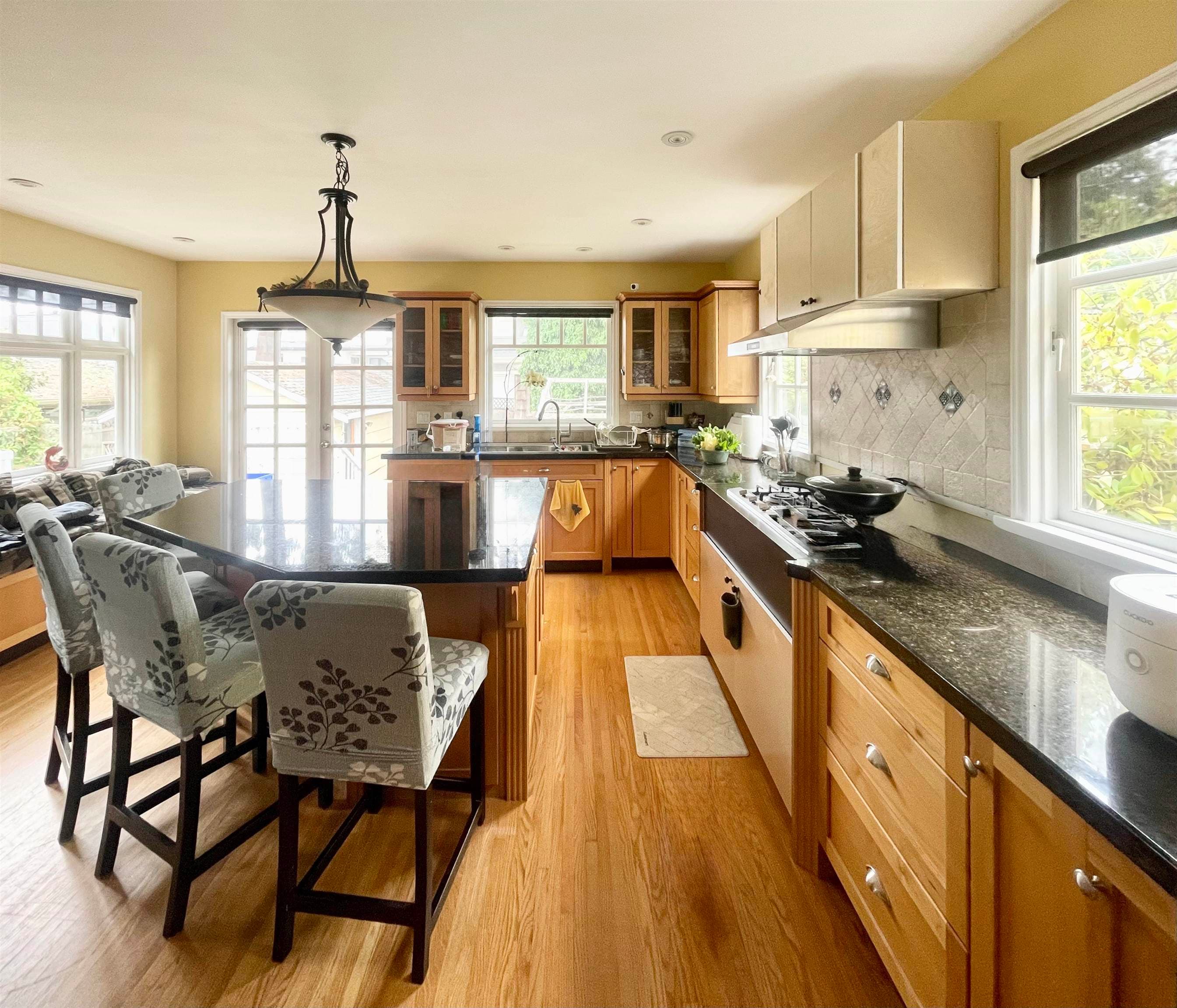 1749 West 62nd Avenue, Vancouver, V6P 2G1 — photo 3