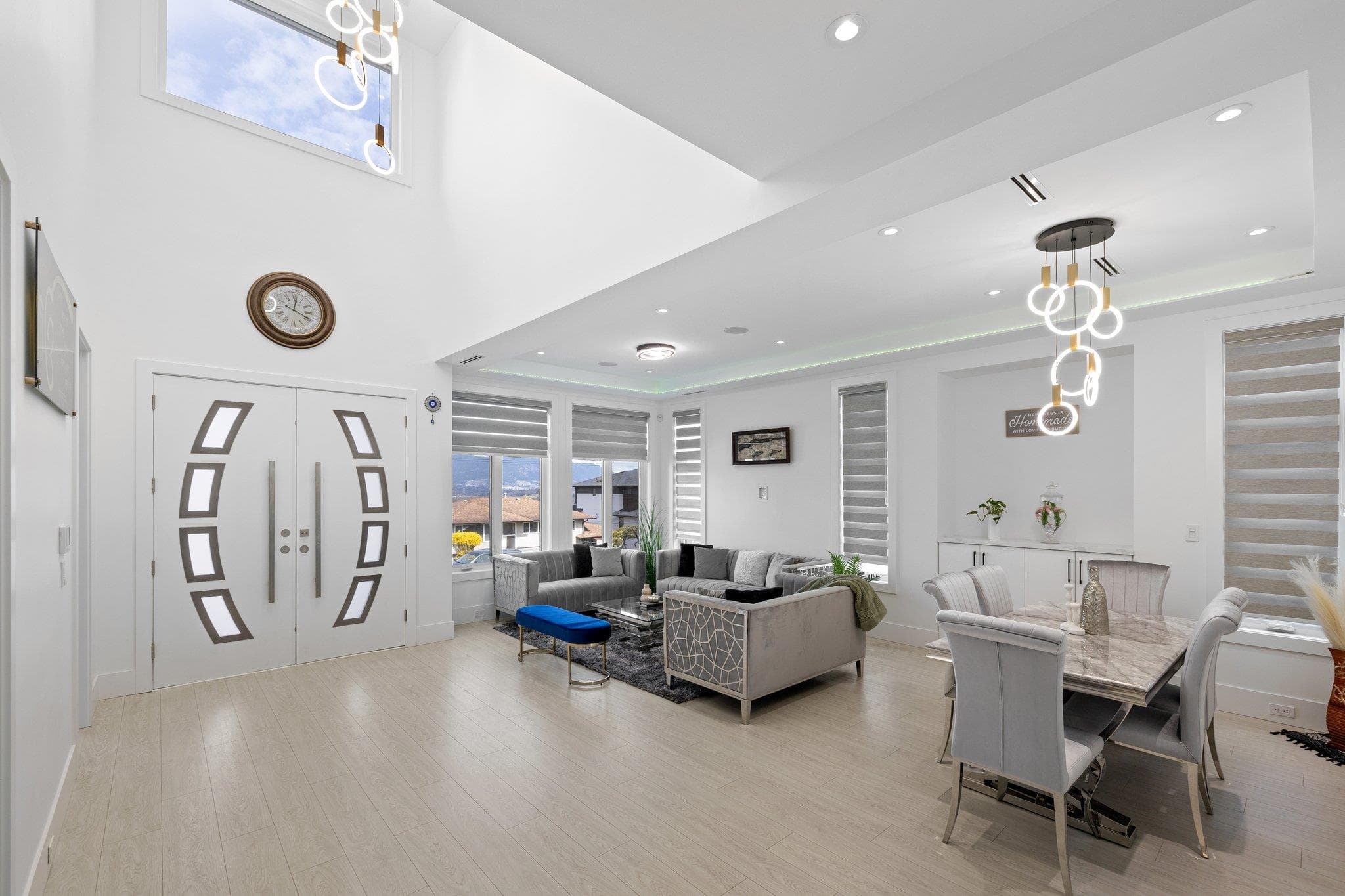 14714 111a Avenue, Surrey, V3R 2E1 — photo 5