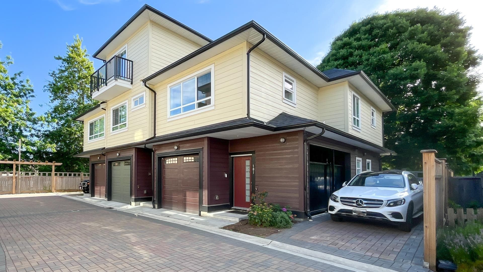 101 - 6571 No. 4 Road, Richmond, V6Y 2T2 — photo 1