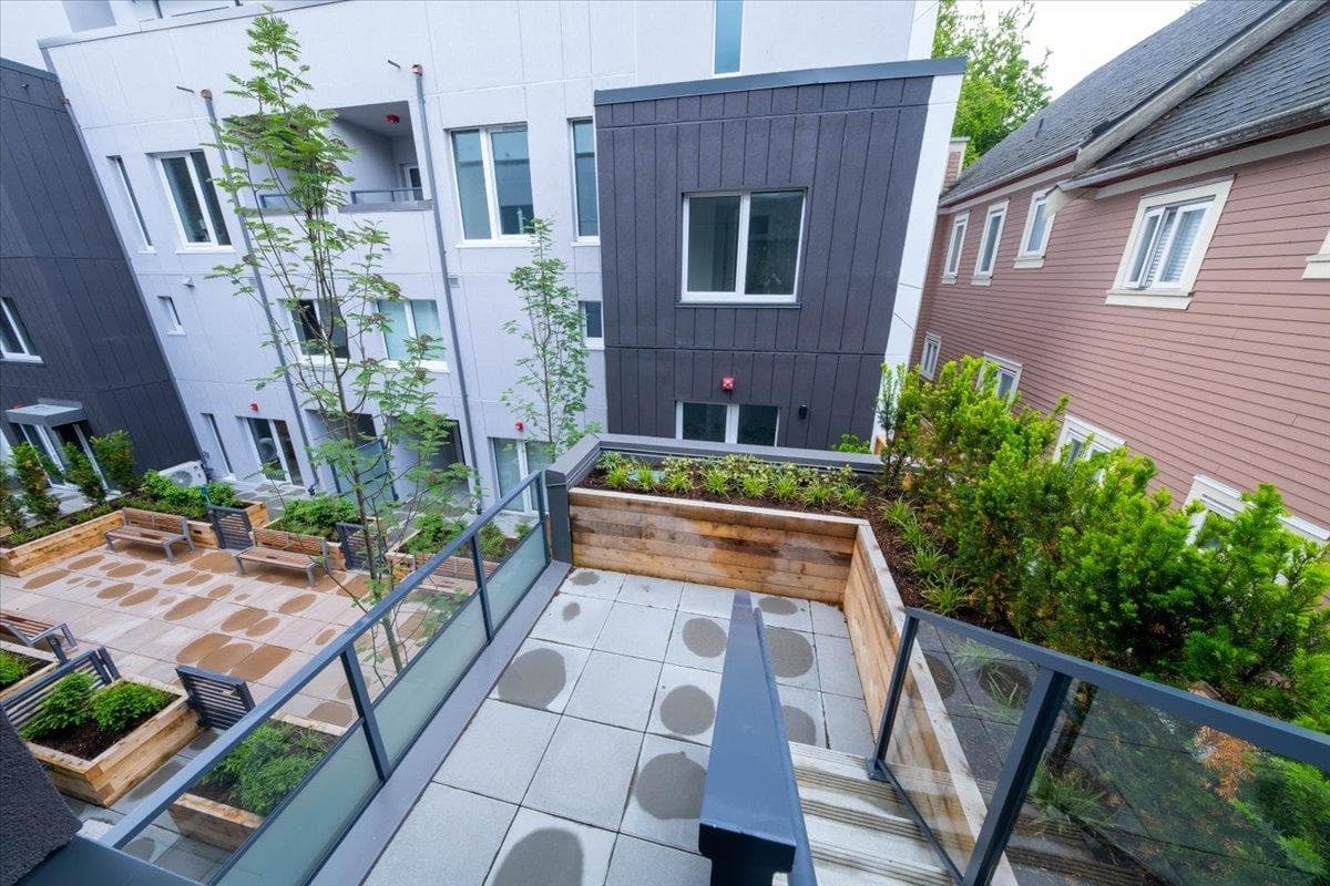 205 - 2075 E 1st Avenue, Vancouver, V5N 1B6 — photo 3