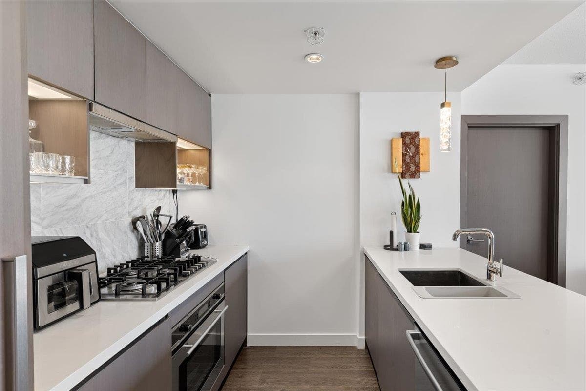 1611 - 68 Smithe Street, Vancouver, V6B 0P4 — photo 3