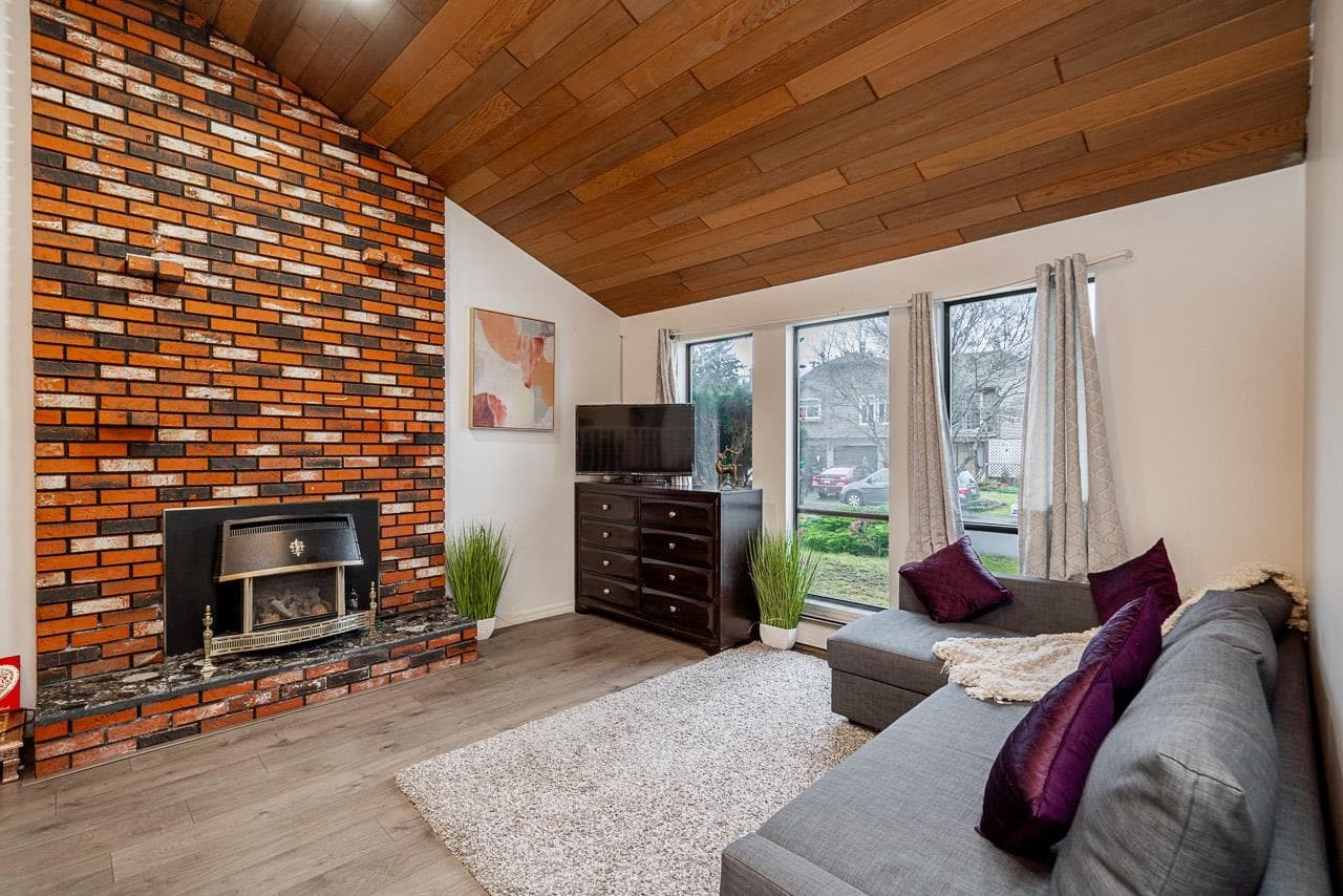 15672 99b Avenue, Surrey, V4N 2W3 — photo 2