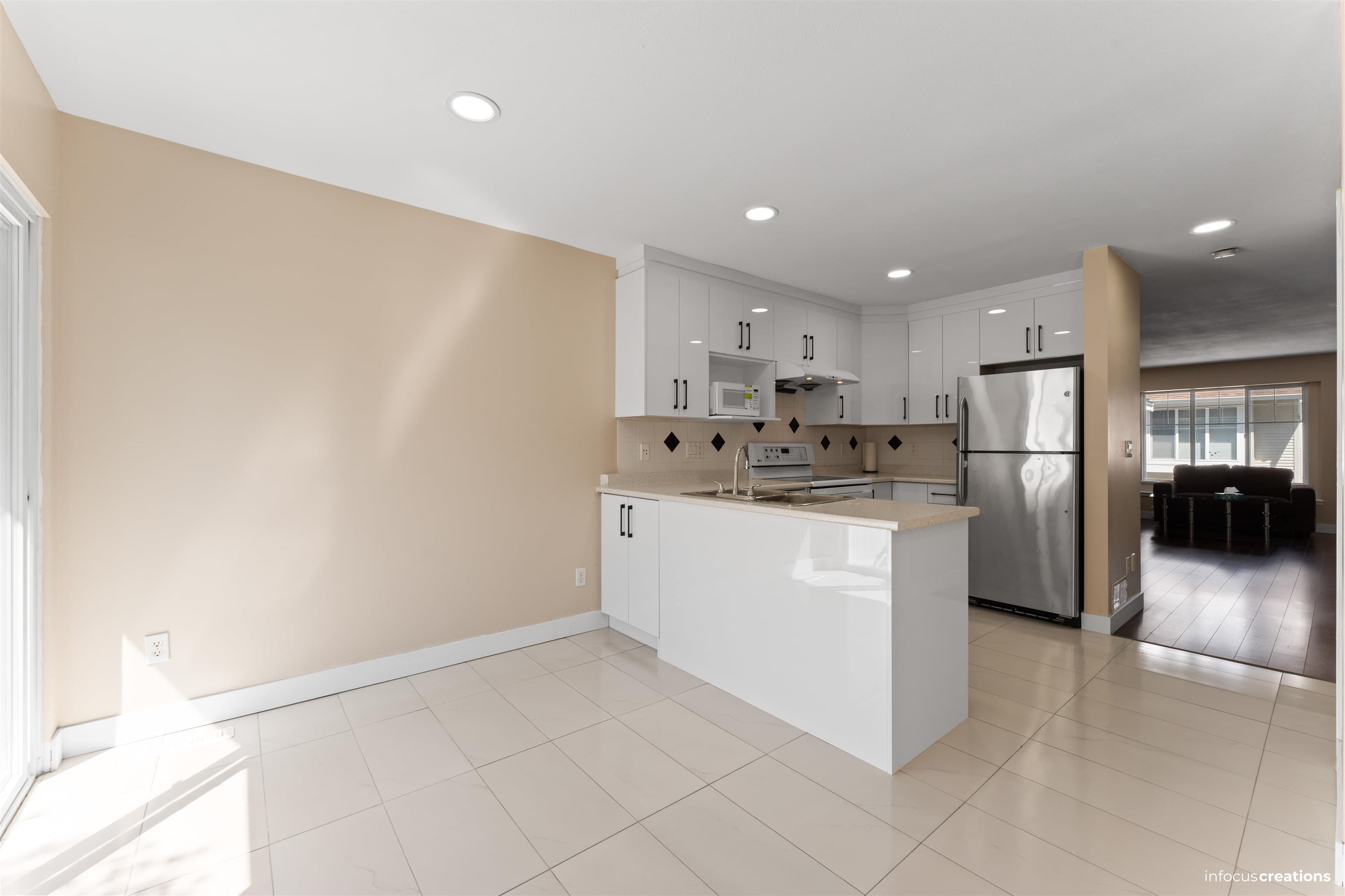 66 - 12110 75a Avenue, Surrey, V3W 1M1 — photo 3
