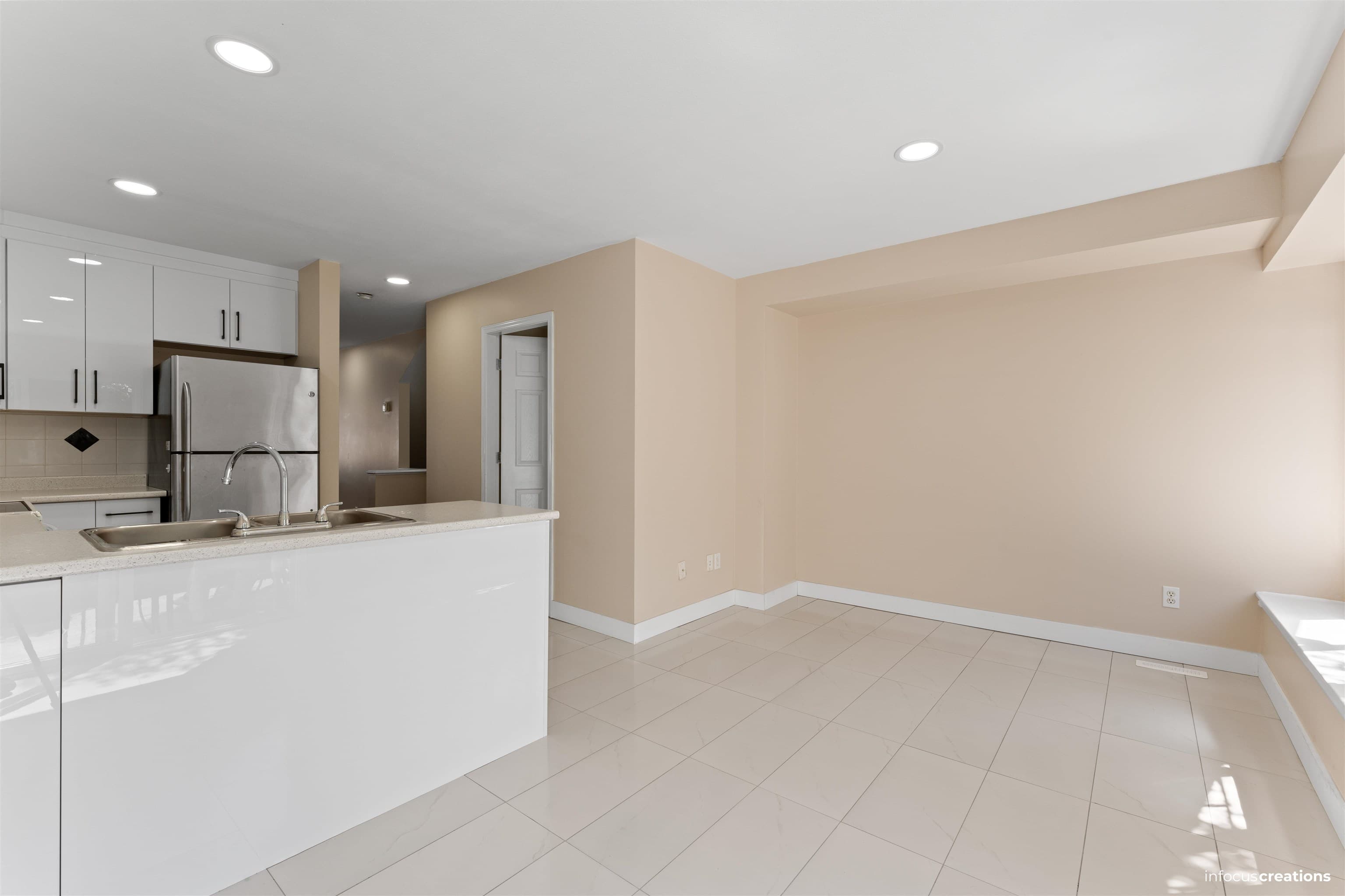 66 - 12110 75a Avenue, Surrey, V3W 1M1 — photo 5