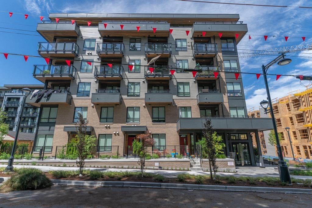 111 - 13439 94a Avenue, Surrey, V3V 0G9 — photo 4