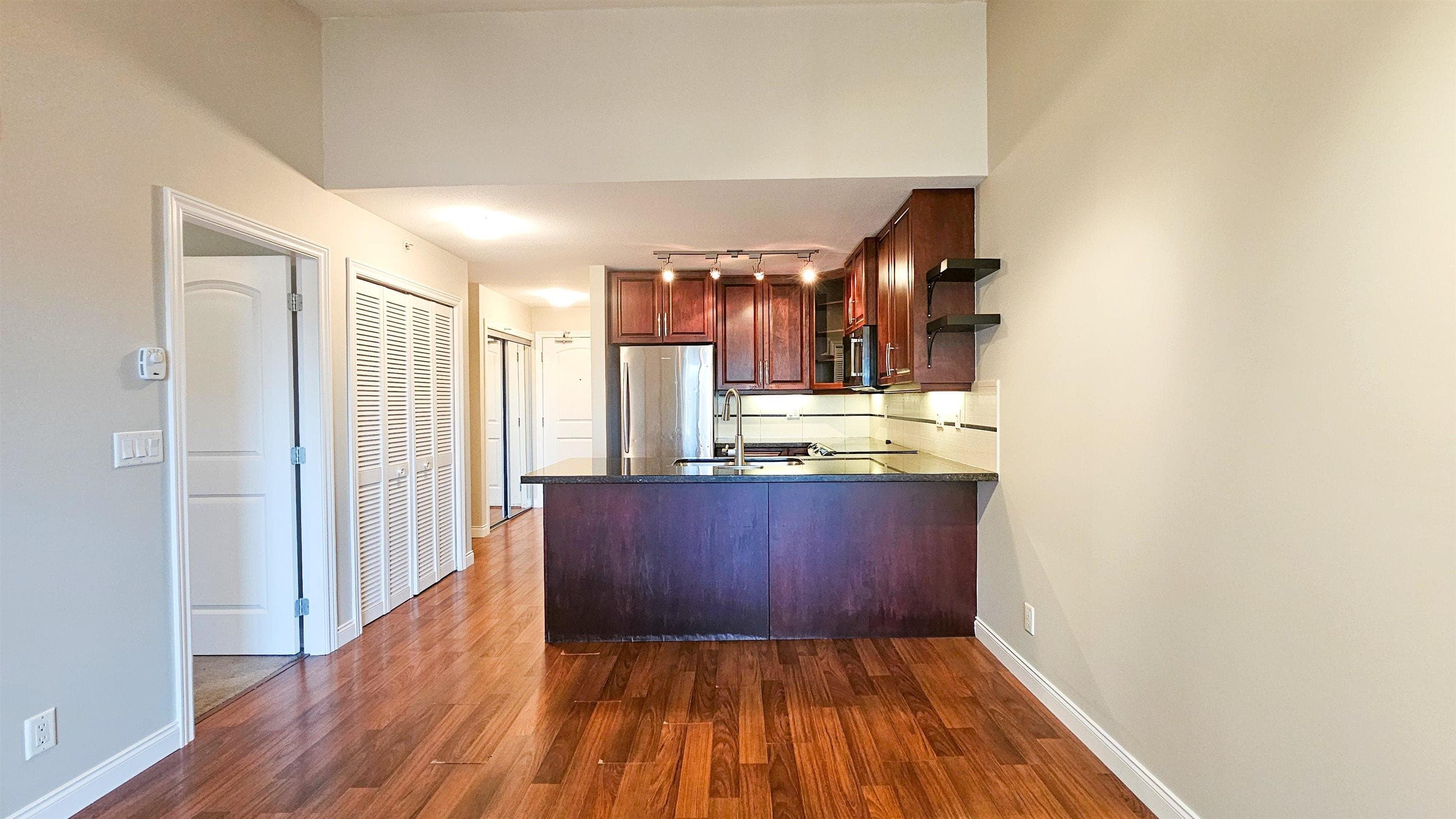 405 - 19939 55a Avenue, Langley, V3A 3X4 — photo 2