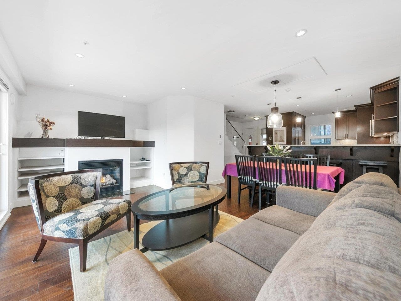 204 - 3788 W 10th Avenue, Vancouver