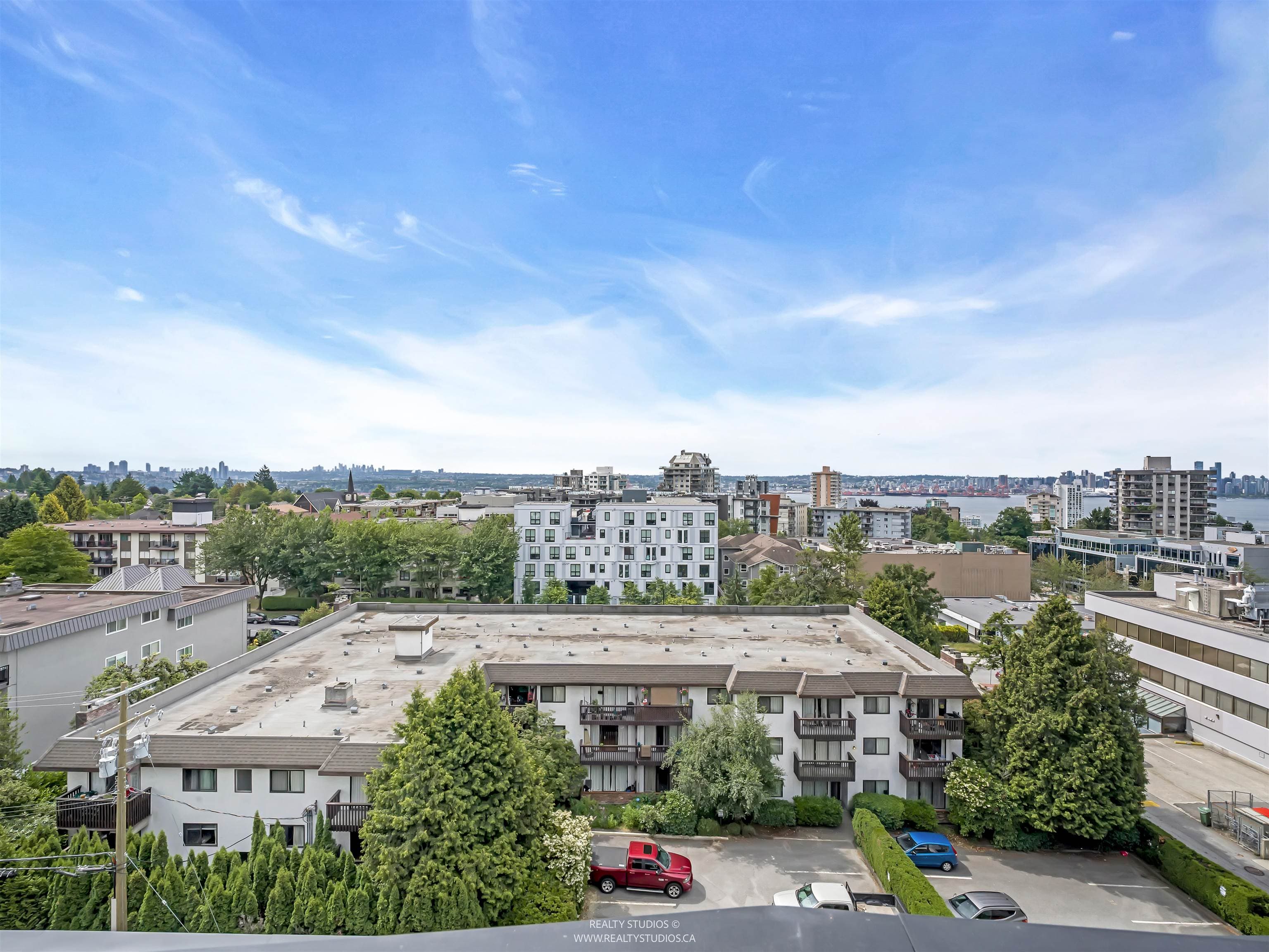 606 - 135 E 13th Street, North Vancouver, V7L 0J8 — photo 2