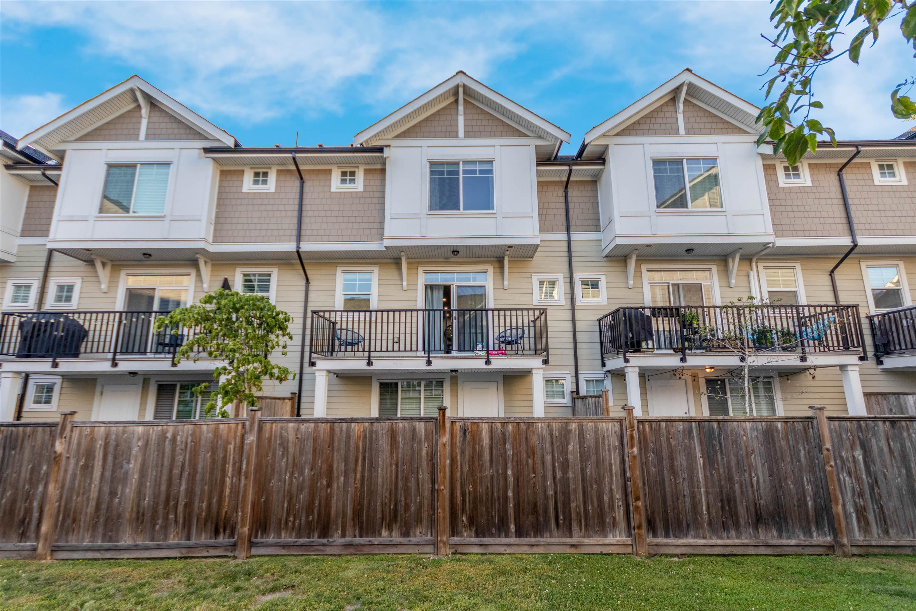 10 - 7056 192 Street, Surrey, V4N 1N2 — photo 4