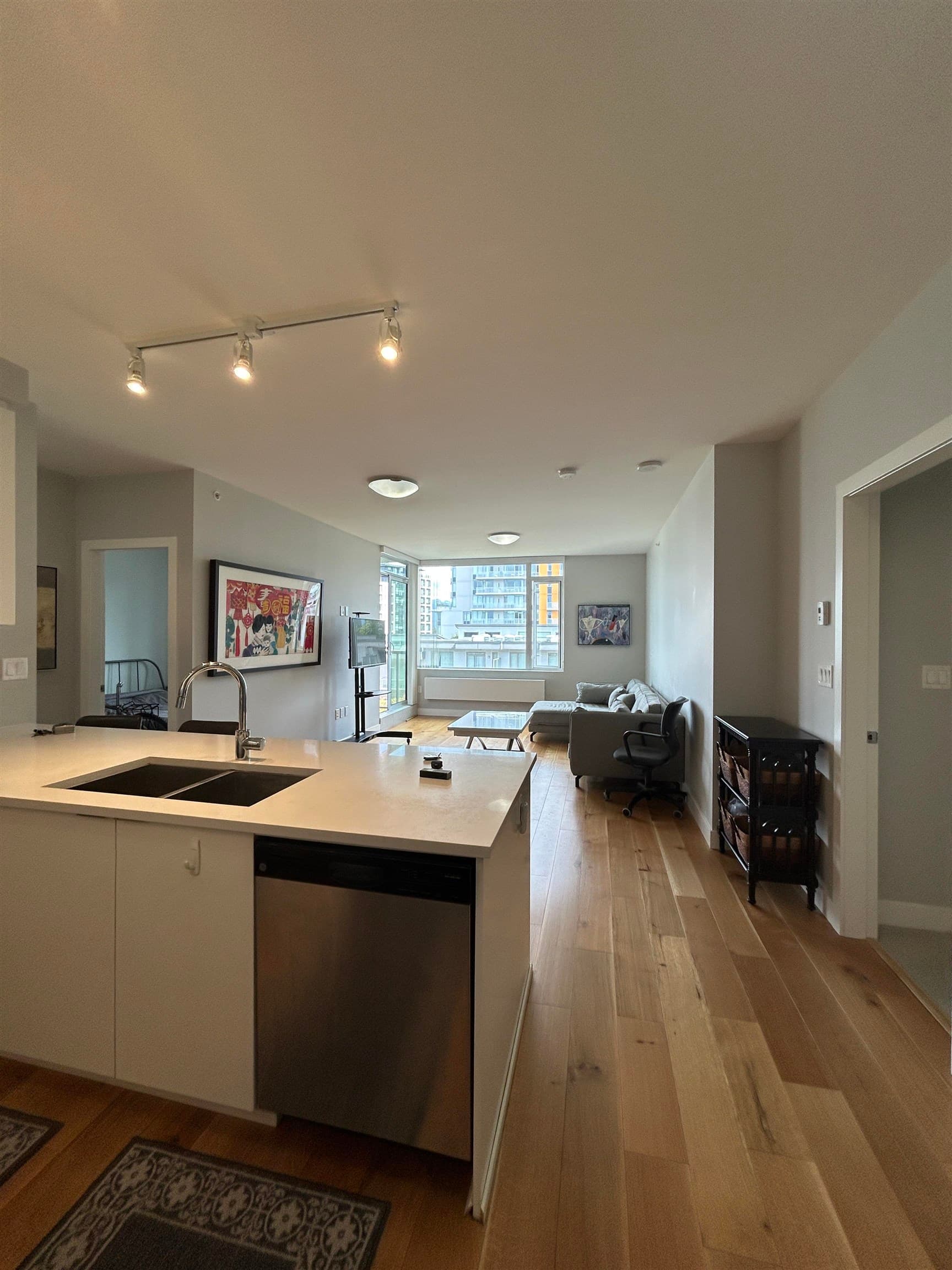 518 - 9393 Tower Road, Burnaby, V5A 0E2 — photo 3