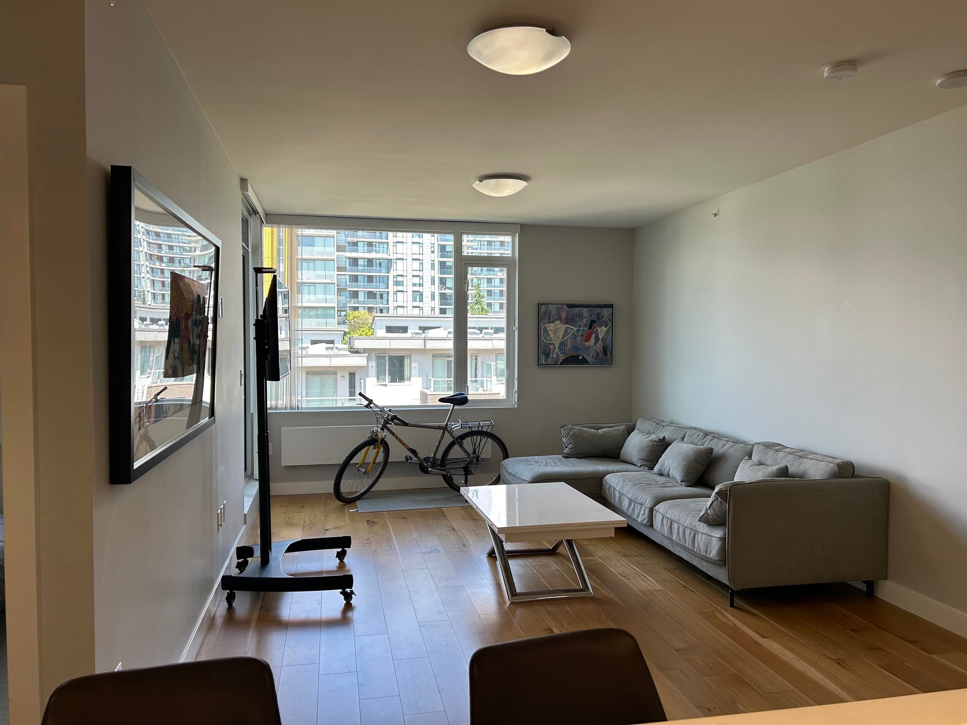 518 - 9393 Tower Road, Burnaby, V5A 0E2 — photo 1