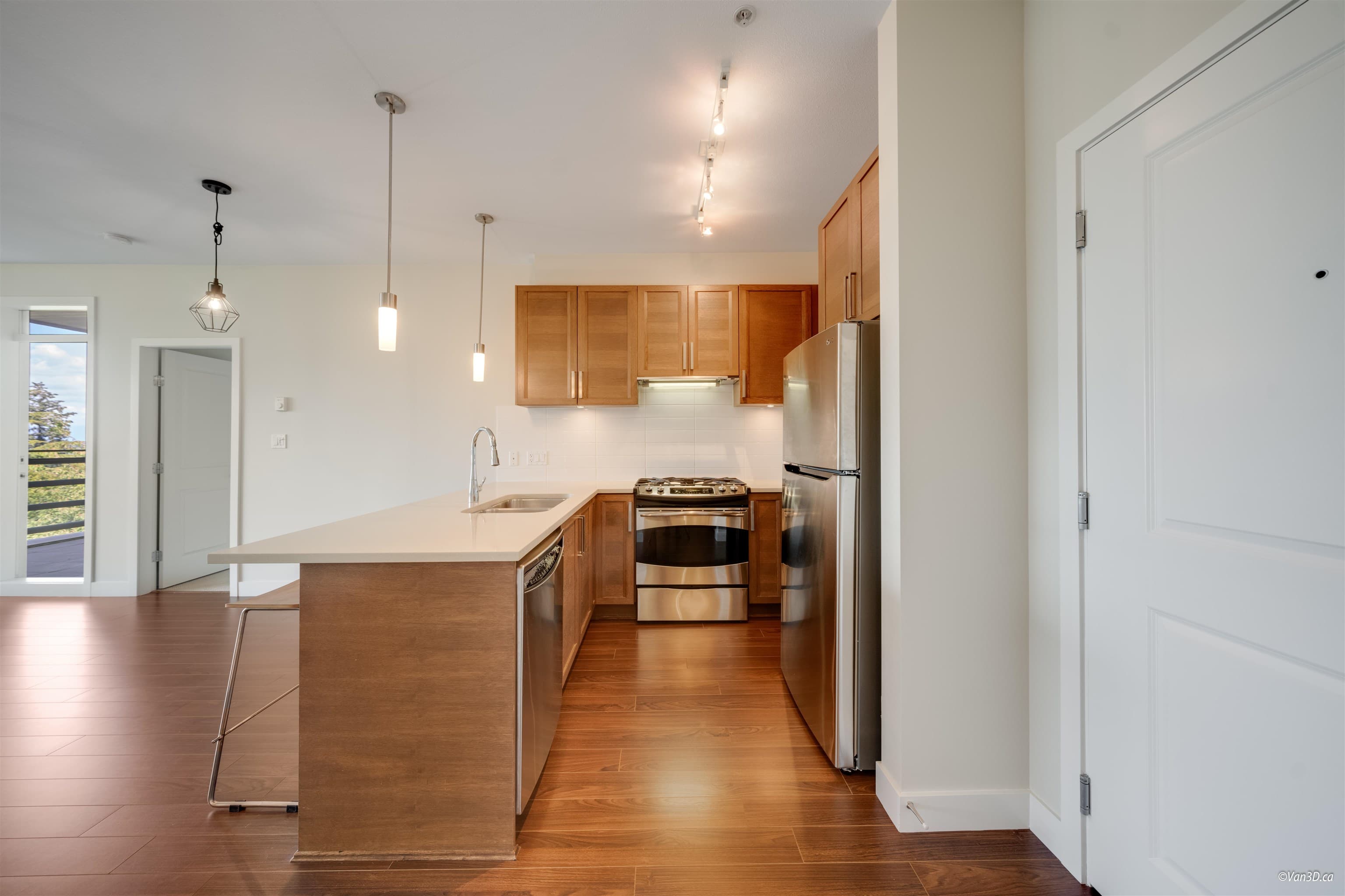 210 - 15850 26 Avenue, Surrey, V3S 2N6 — photo 2