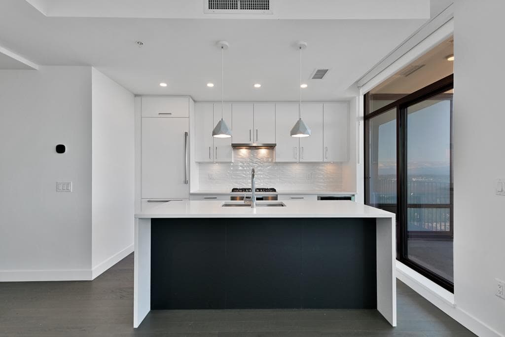 1902 - 1588 Johnston Road, White Rock, V4B 3Z7 — photo 3
