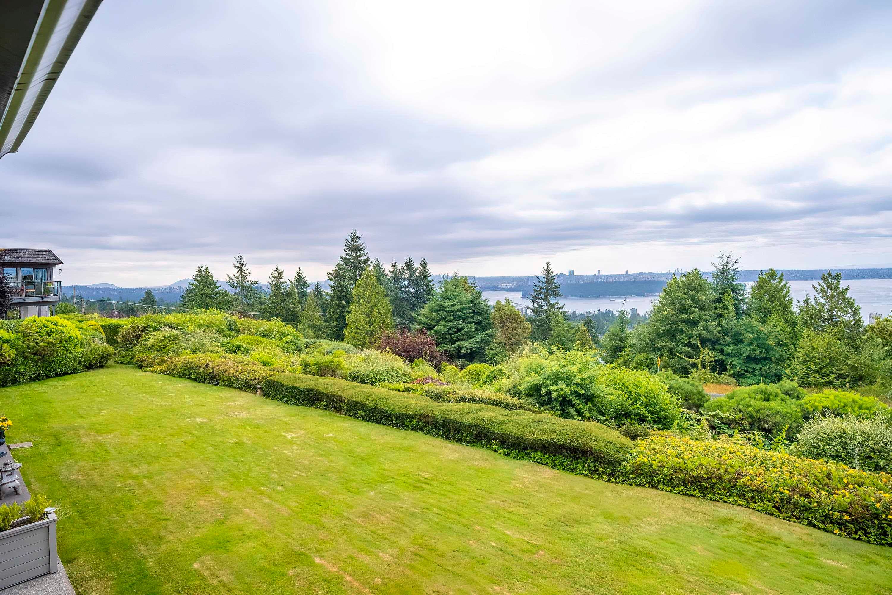49 - 2202 Folkestone Way, West Vancouver, V7S 2X7 — photo 1