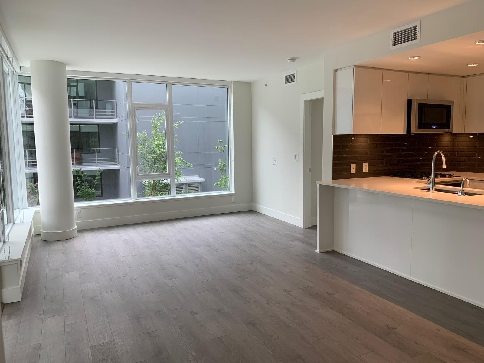 302 - 8533 River District Crossing, Vancouver, V5S 0C8 — photo 4