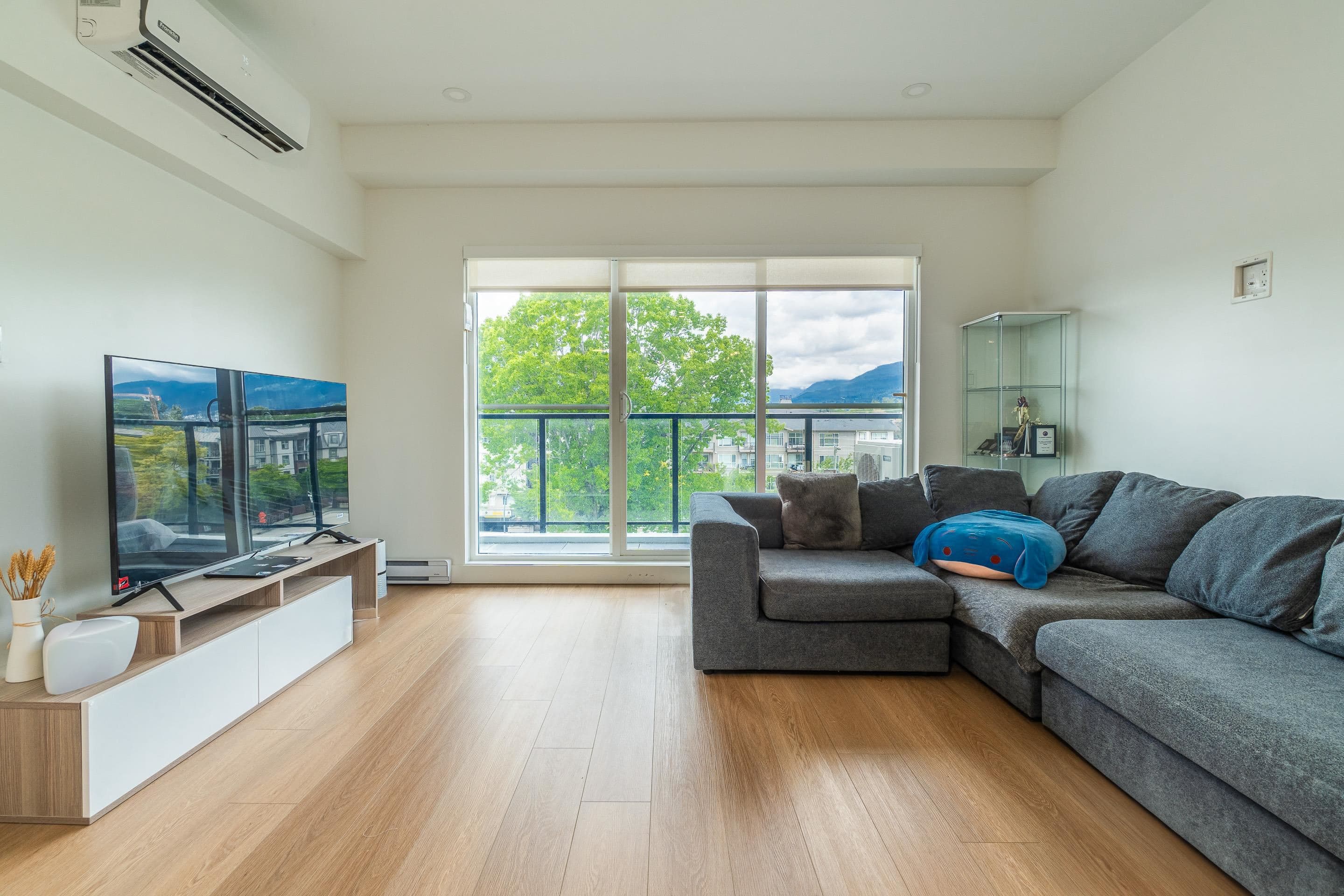 501 - 2331 Kelly Avenue, Port Coquitlam, V3C 0T4 — photo 2