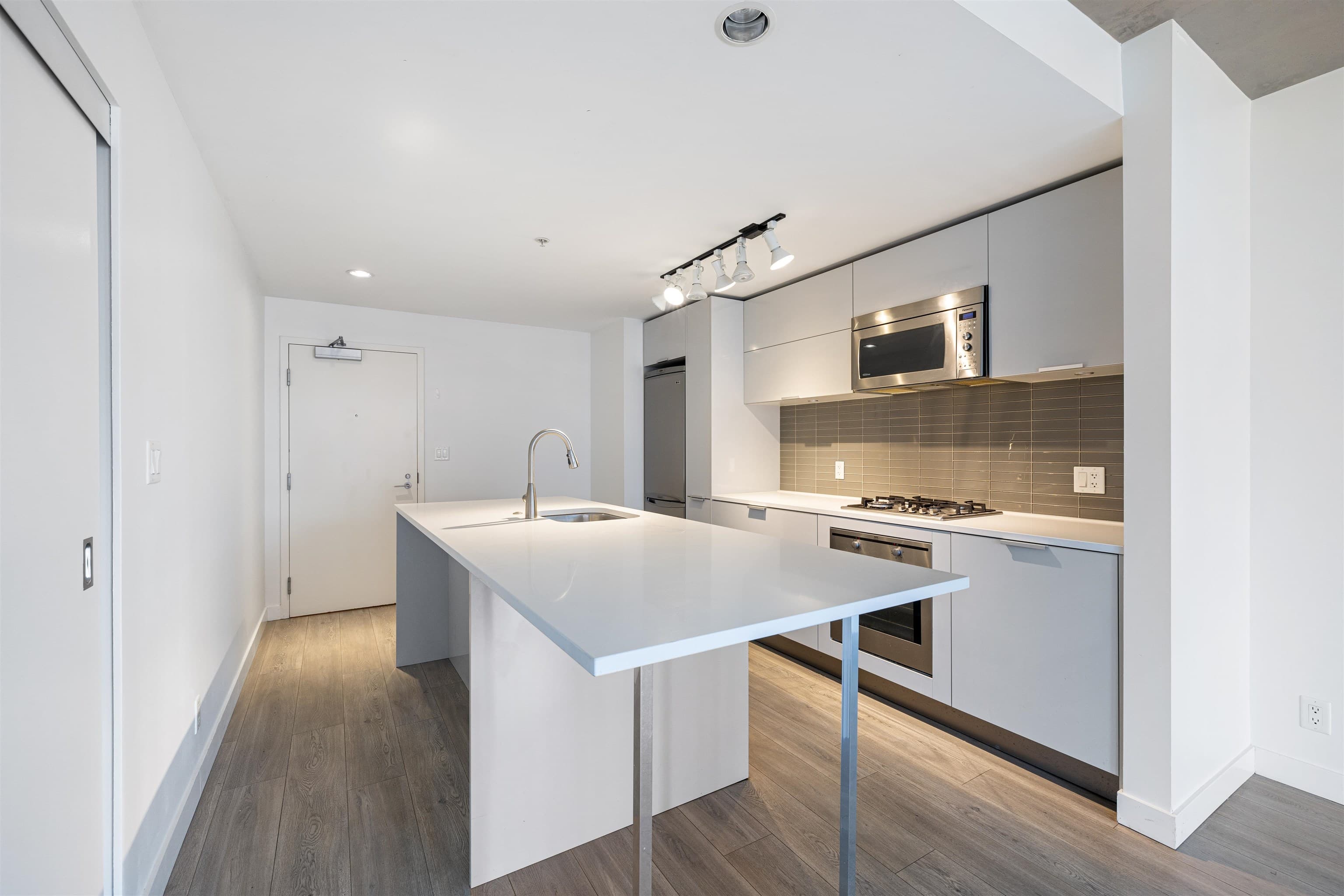 1407 - 108 W Cordova Street, Vancouver, V6B 0G5 — photo 2