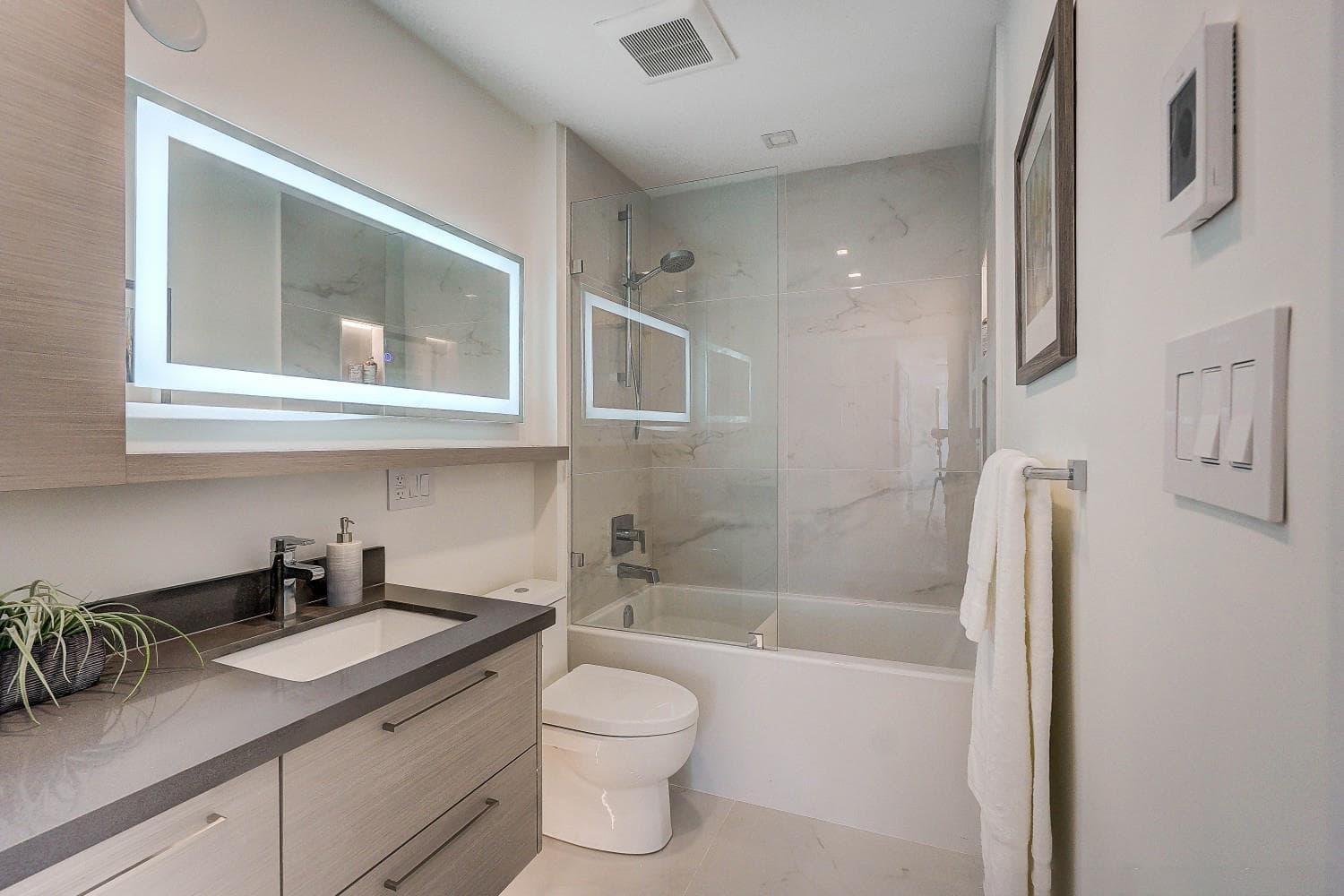 903 - 1211 Melville Street, Vancouver, V6E 0A7 — photo 5