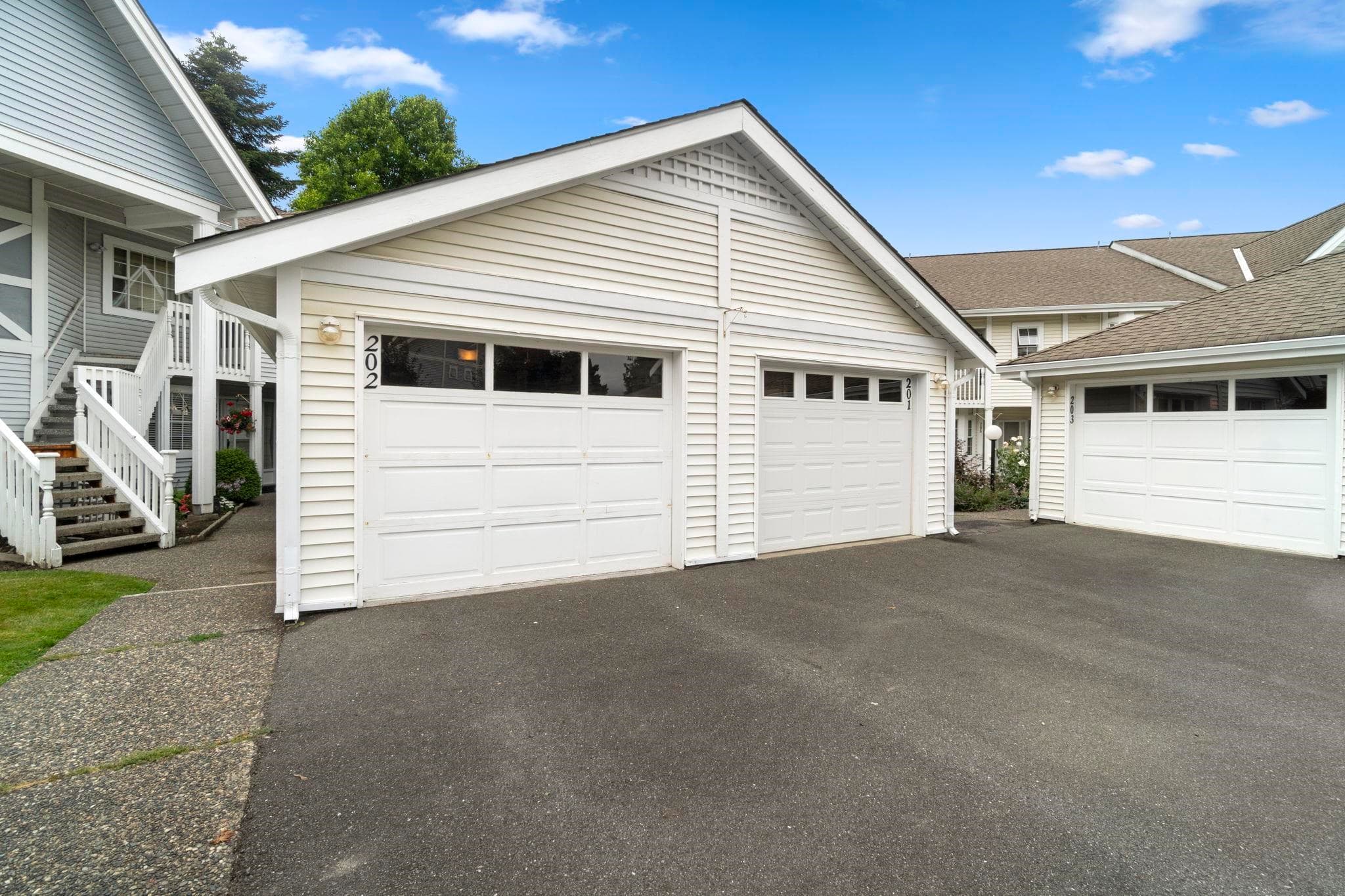 202 - 9109 154 Street Street, Surrey, V3R 9G8 — photo 2