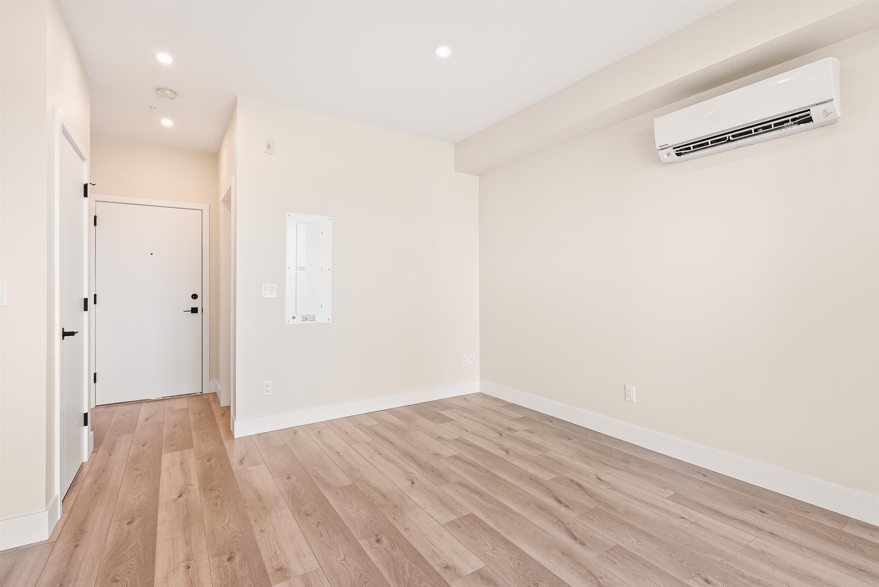 604 - 45497 Campus Drive, Chilliwack, V2R 6L8 — photo 5