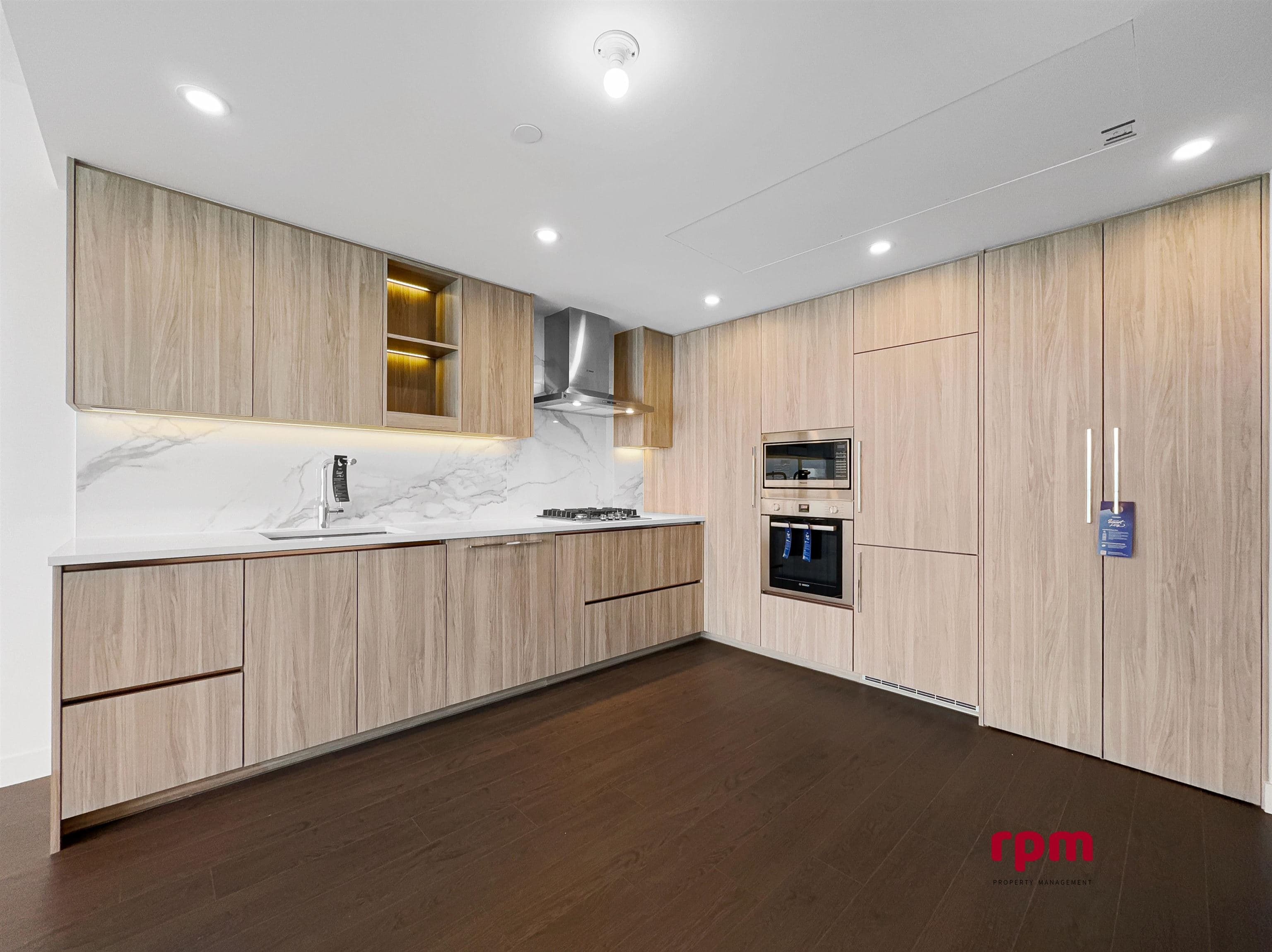 31xx - 13778 100 Avenue, Surrey, V3T 0V3 — photo 2