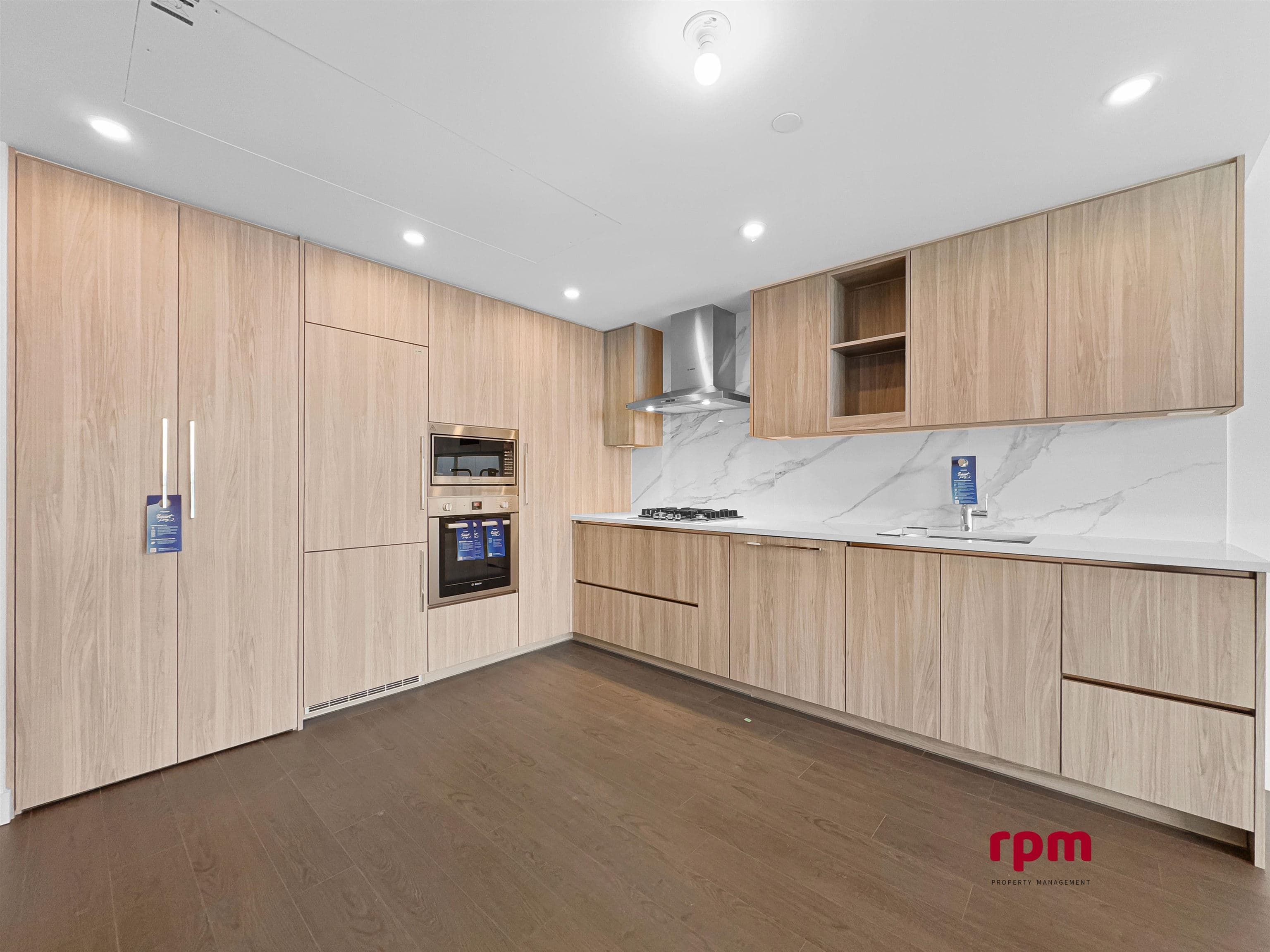 33xx - 13778 100 Avenue, Surrey, V3T 0V3 — photo 3