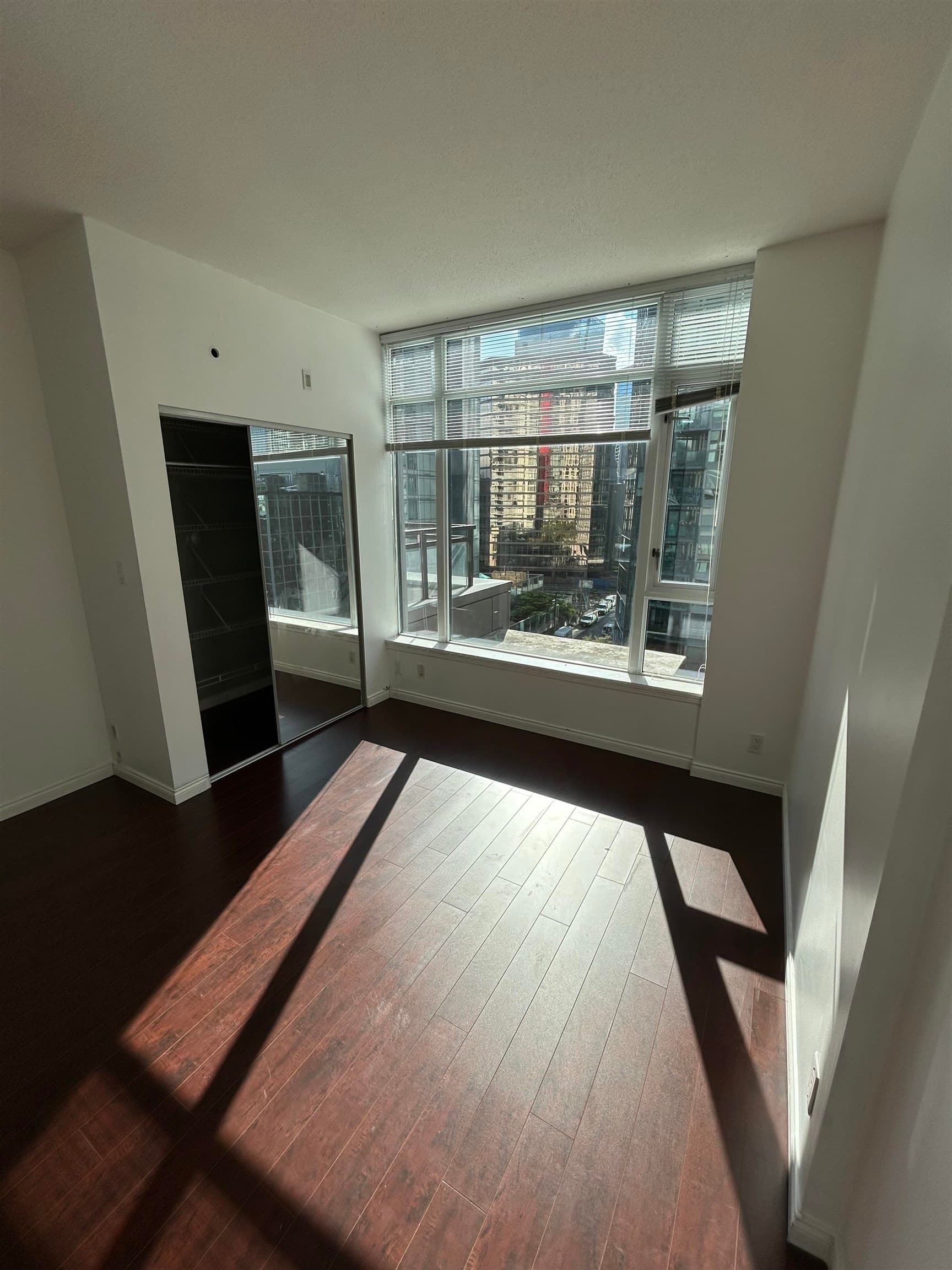906 - 1211 Melville Street, Vancouver, V6E 0A7 — photo 5