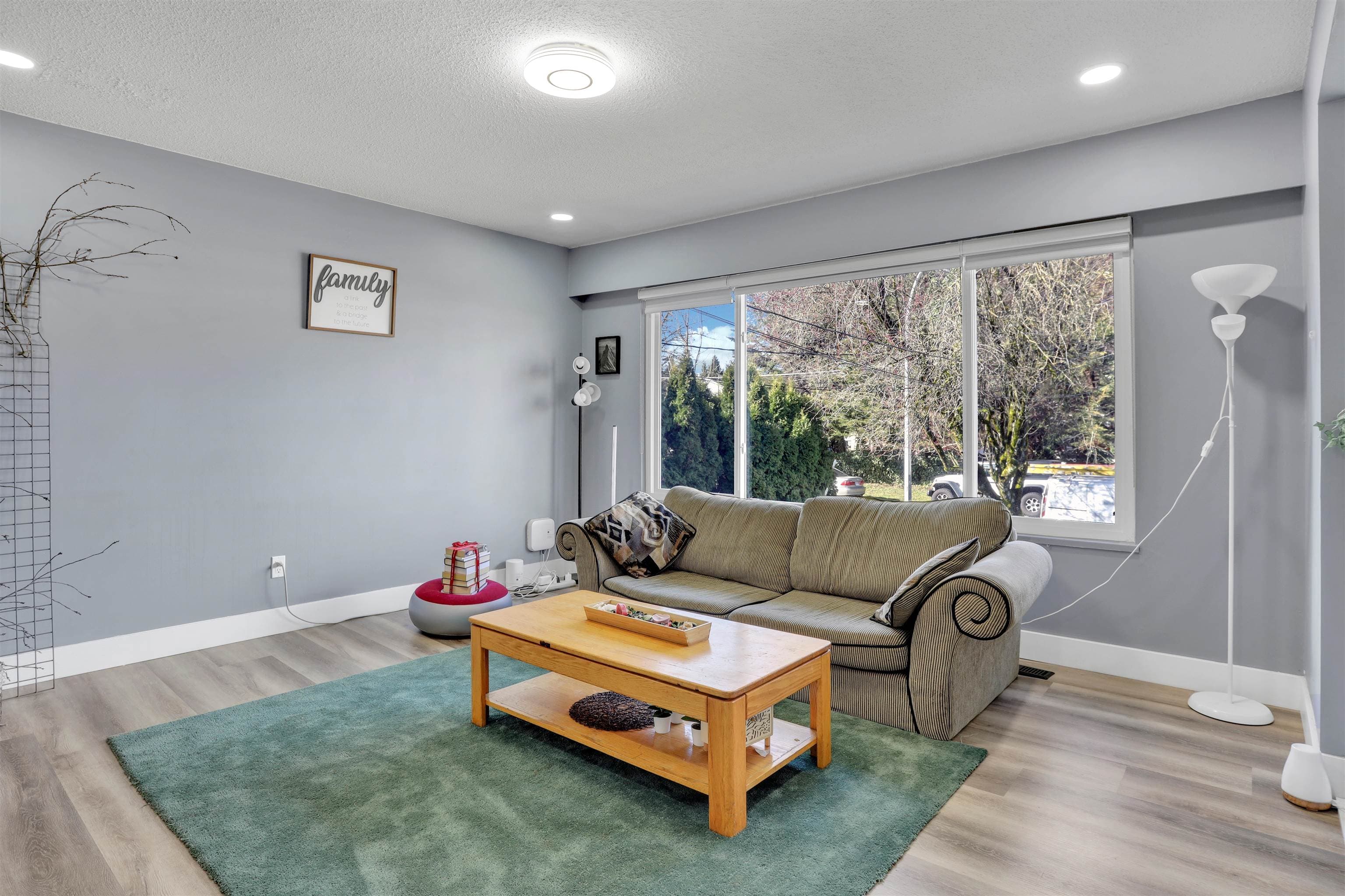 9024 123a Street, Surrey, V3V 6K3 — photo 3