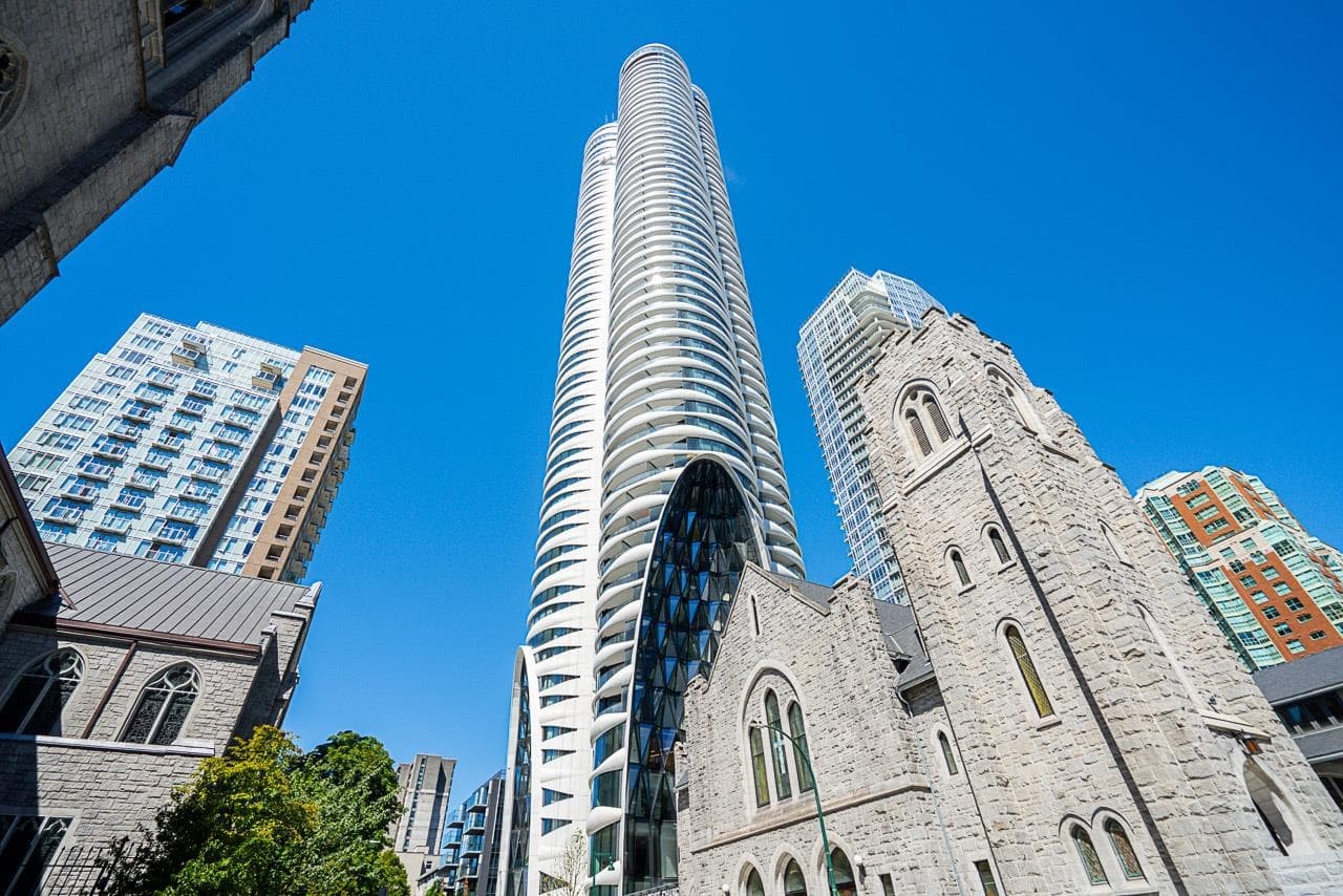 703 - 1033 Nelson Street, Vancouver, V6E 0E5 — photo 2