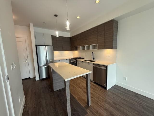 307 - 20727 Willoughby Town Centre Drive, Langley, V2Y 1X1 — photo 1
