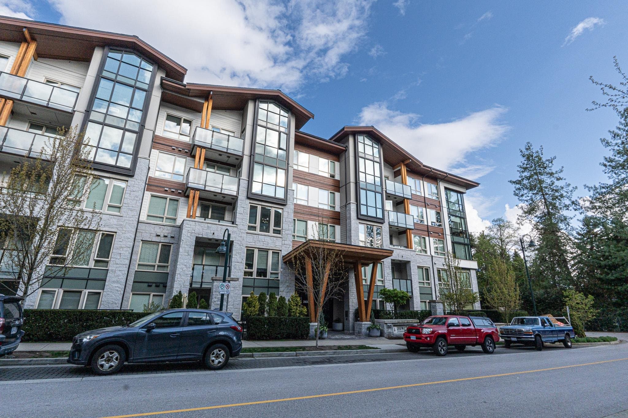 304 - 2632 Library Lane, North Vancouver, V7J 0B8 — photo 2