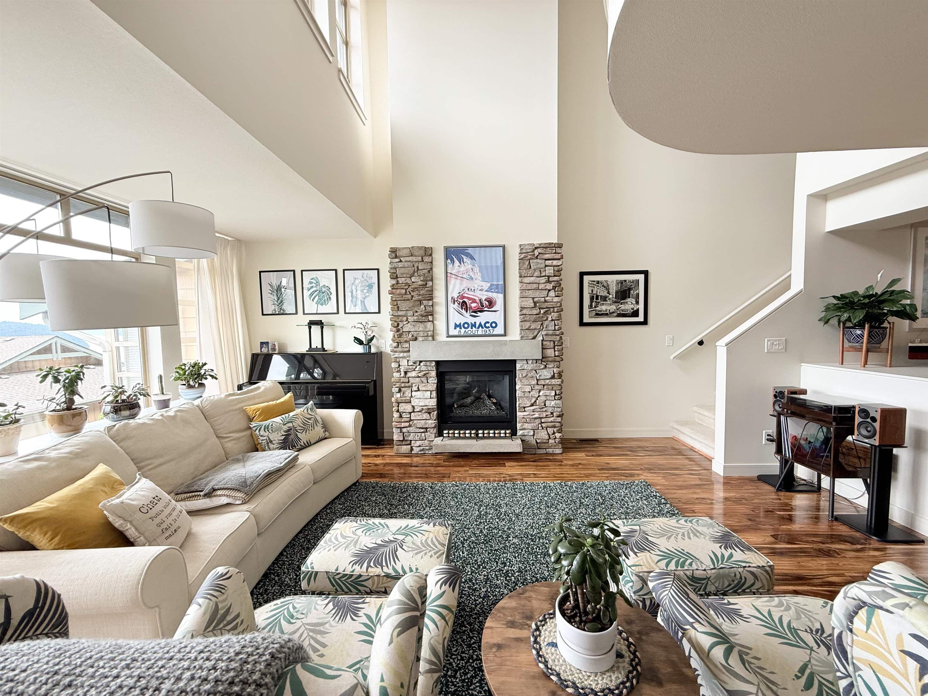 8676 Seascape Drive, West Vancouver, V7W 3J7 — photo 4
