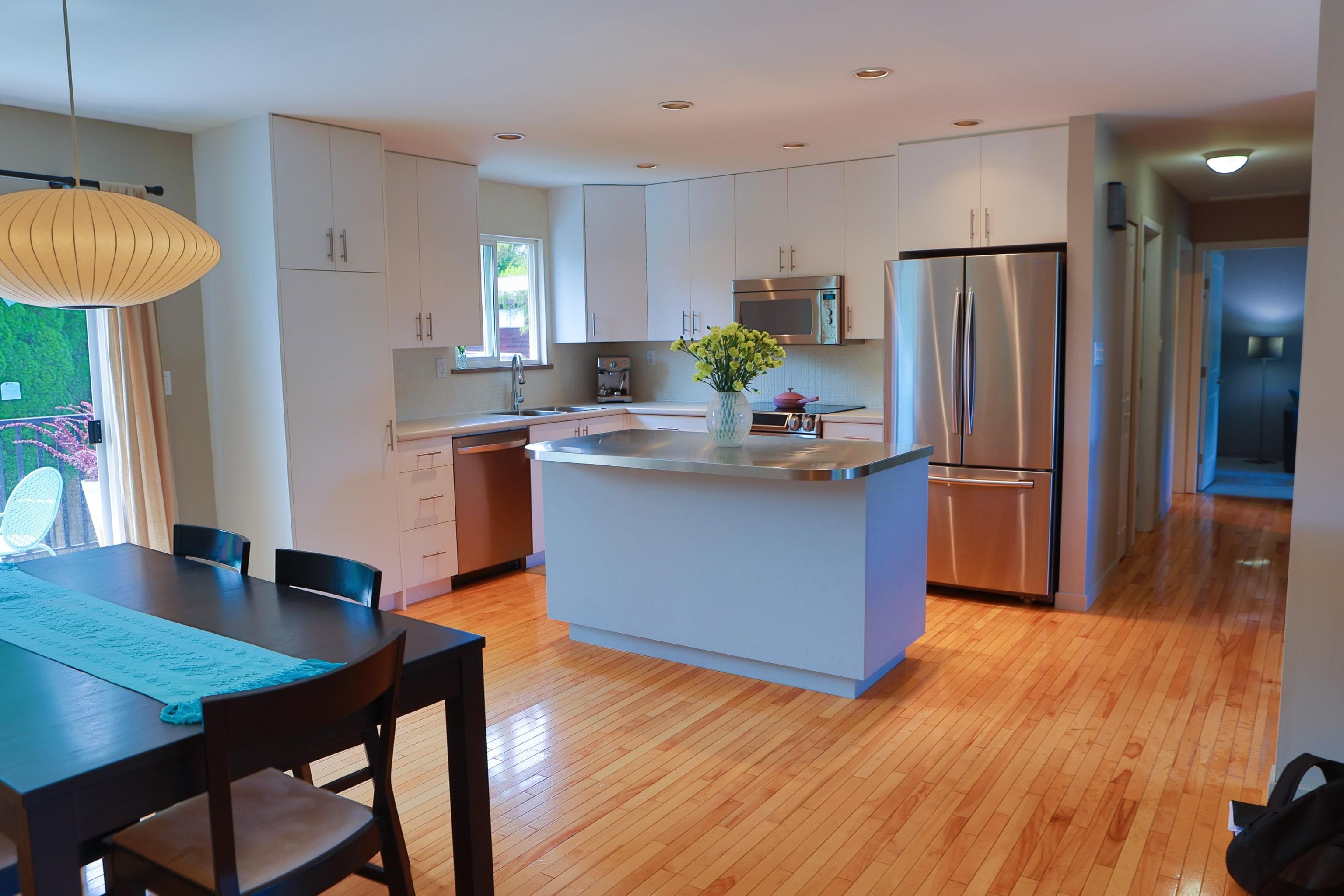 954 Lincoln Avenue, Port Coquitlam, V3B 5L3 — photo 5