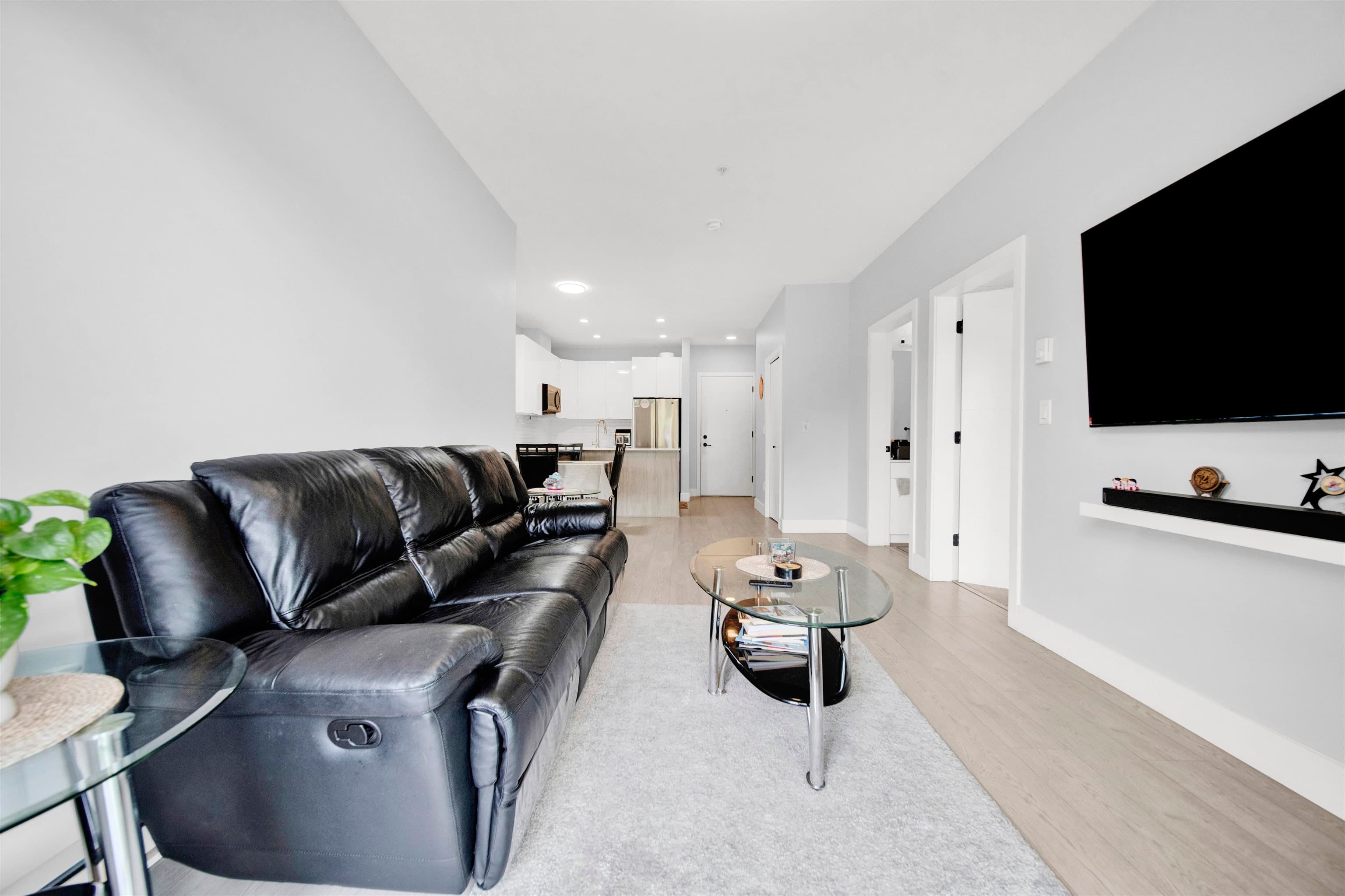 208 - 5486 199a Street, Langley, V3A 0N6 — photo 5