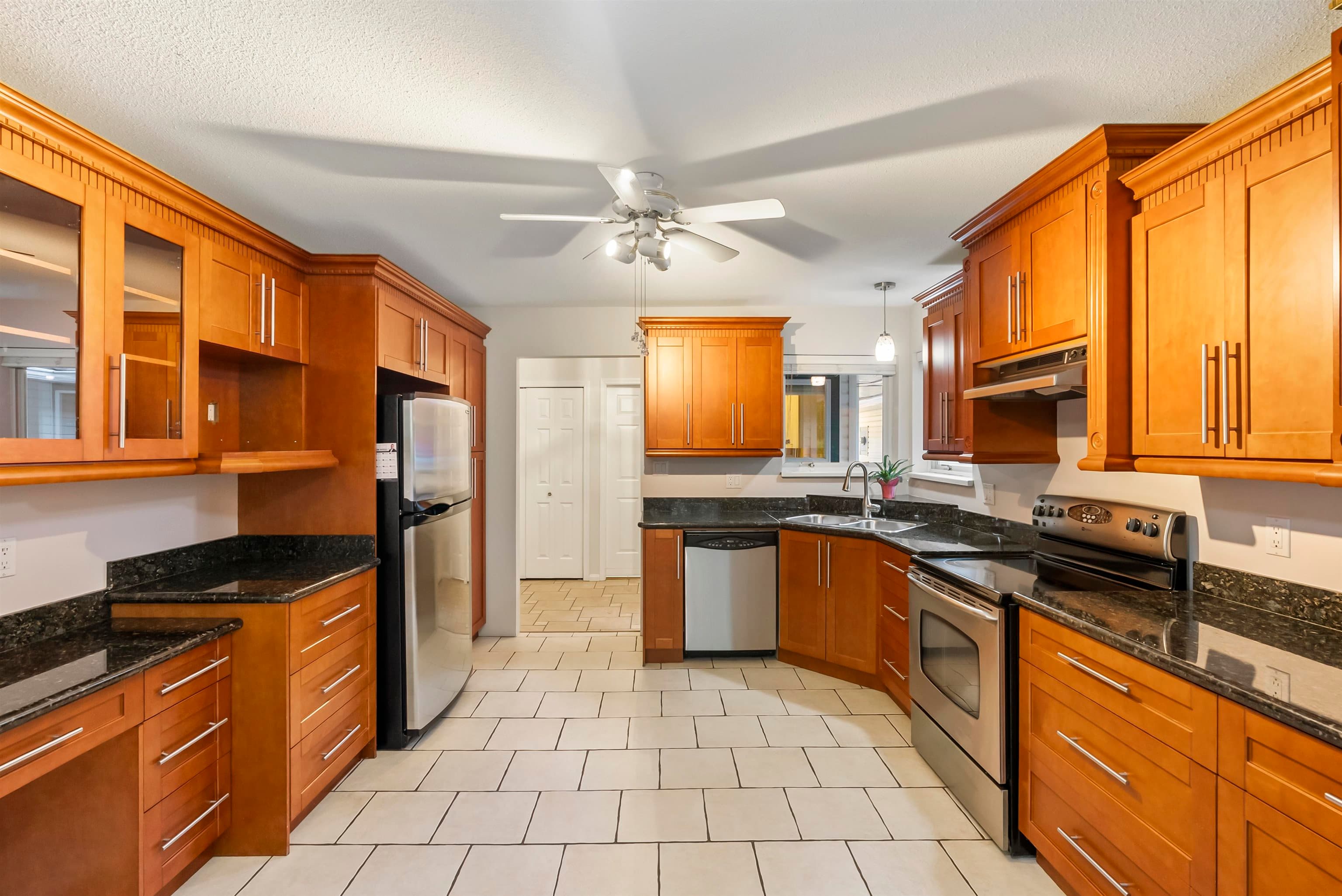 115 - 10172 141 Street, Surrey, V3T 4P6 — photo 5