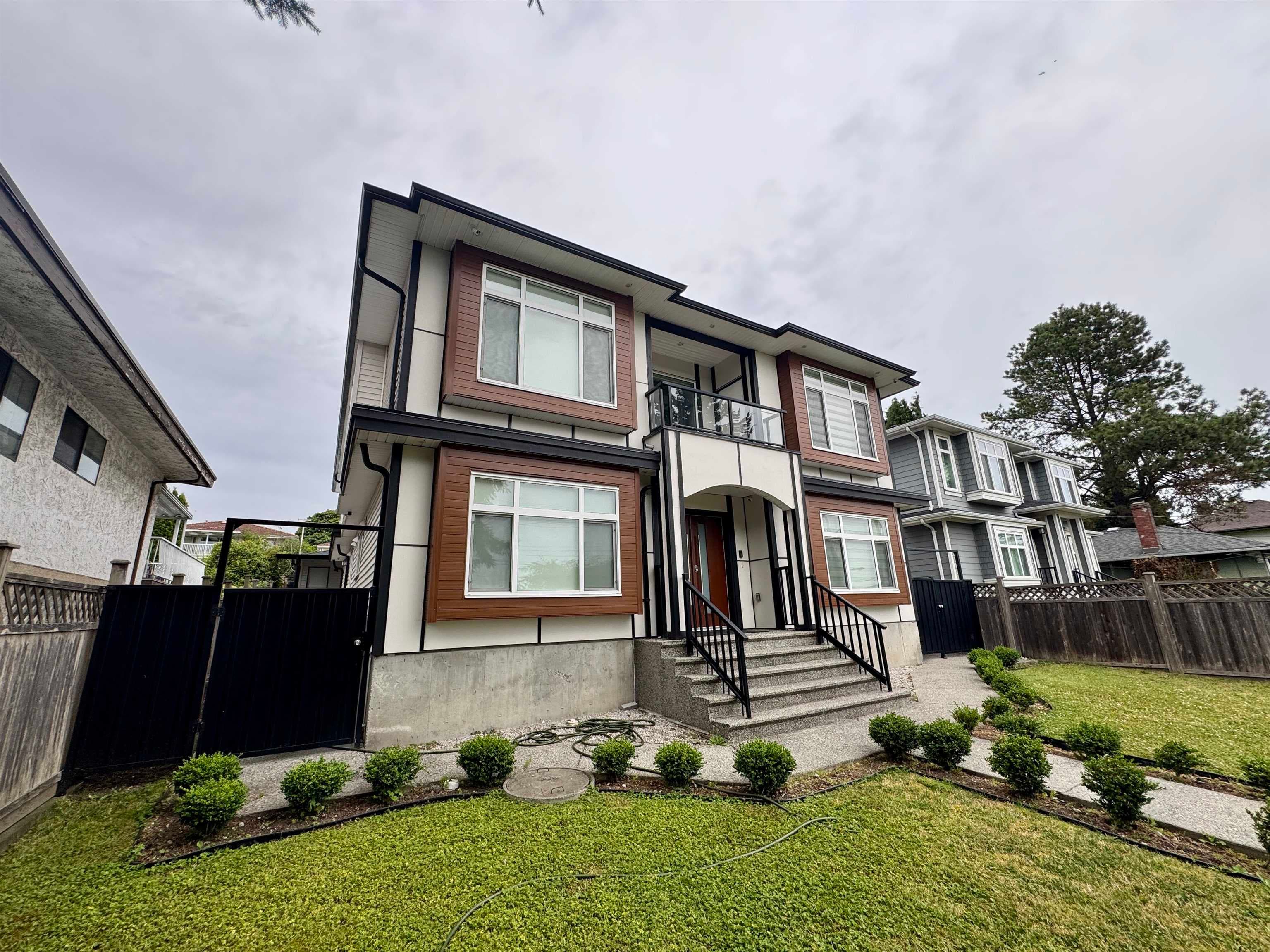 8175 10th Avenue, Burnaby, V3N 2S5 — photo 2
