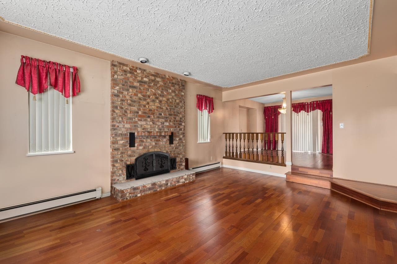 959 Dansey Avenue, Coquitlam, V3K 3G8 — photo 5