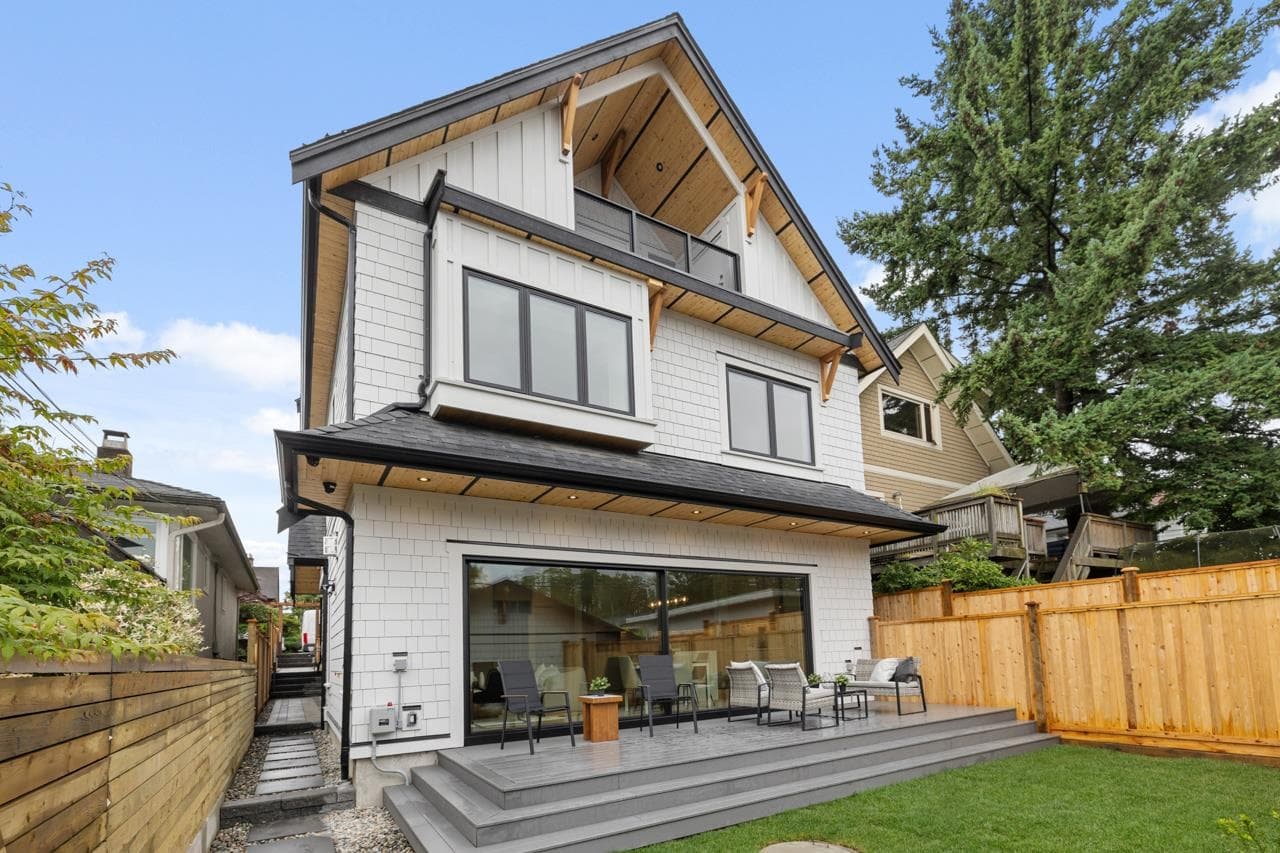 2 - 2247 Parker Street, Vancouver