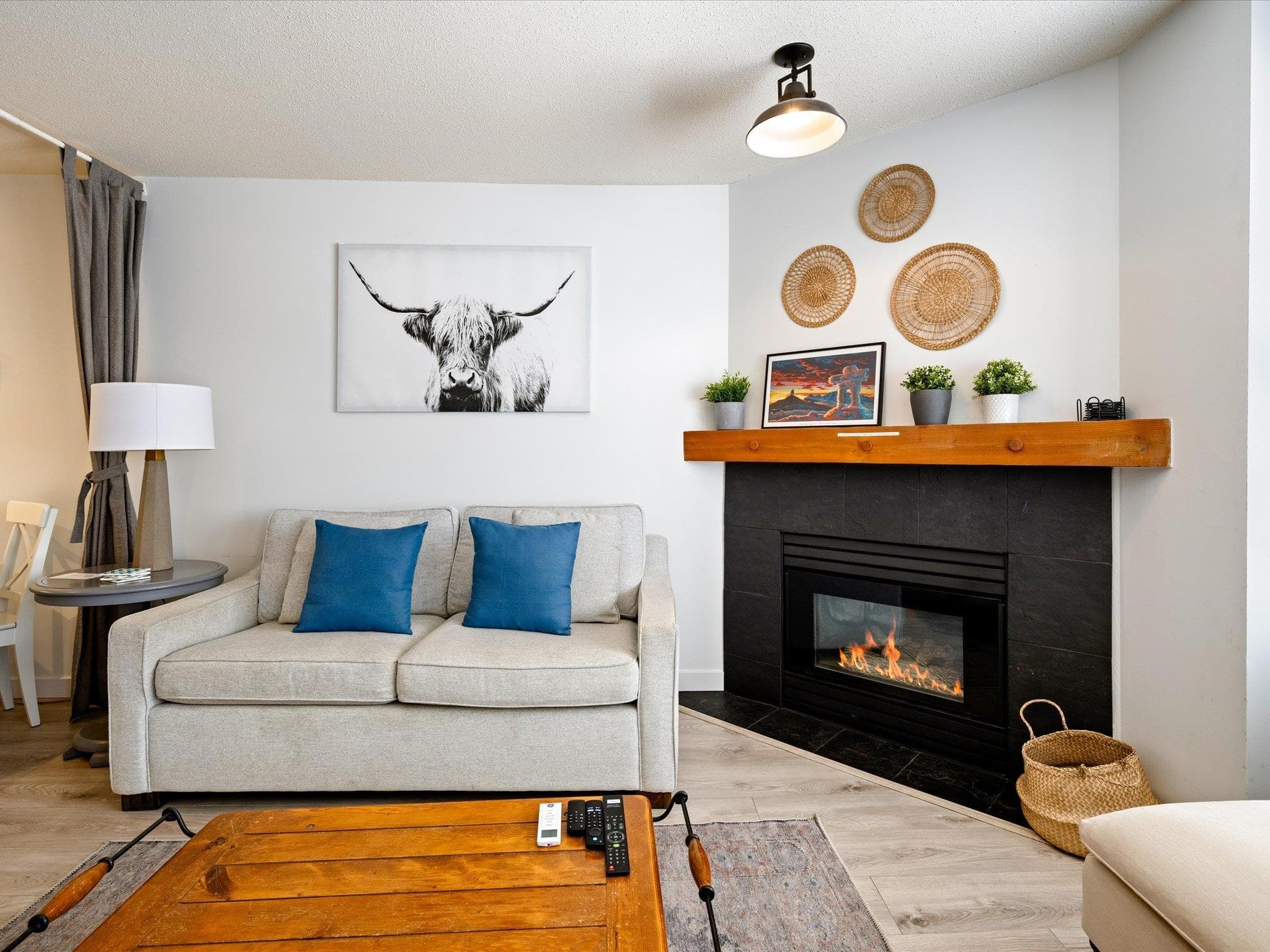 253 - 4340 Lorimer Road, Whistler, V8E 1A5 — photo 3