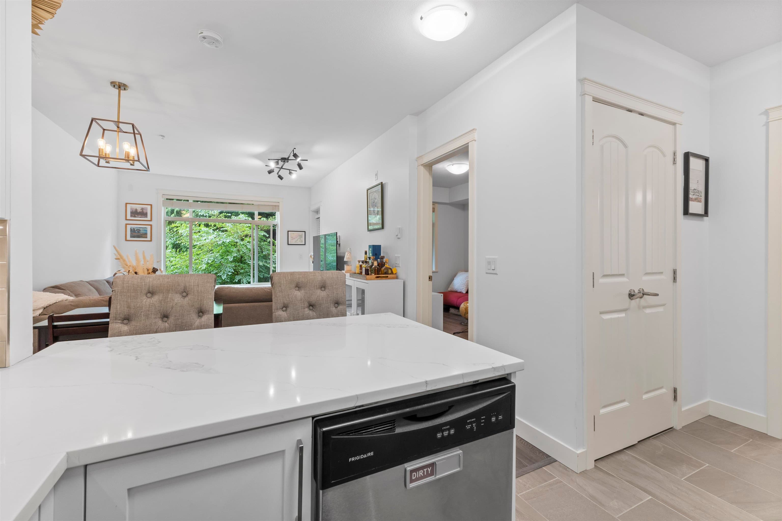 208 - 12525 190a Street, Pitt Meadows, V3Y 0E1 — photo 5