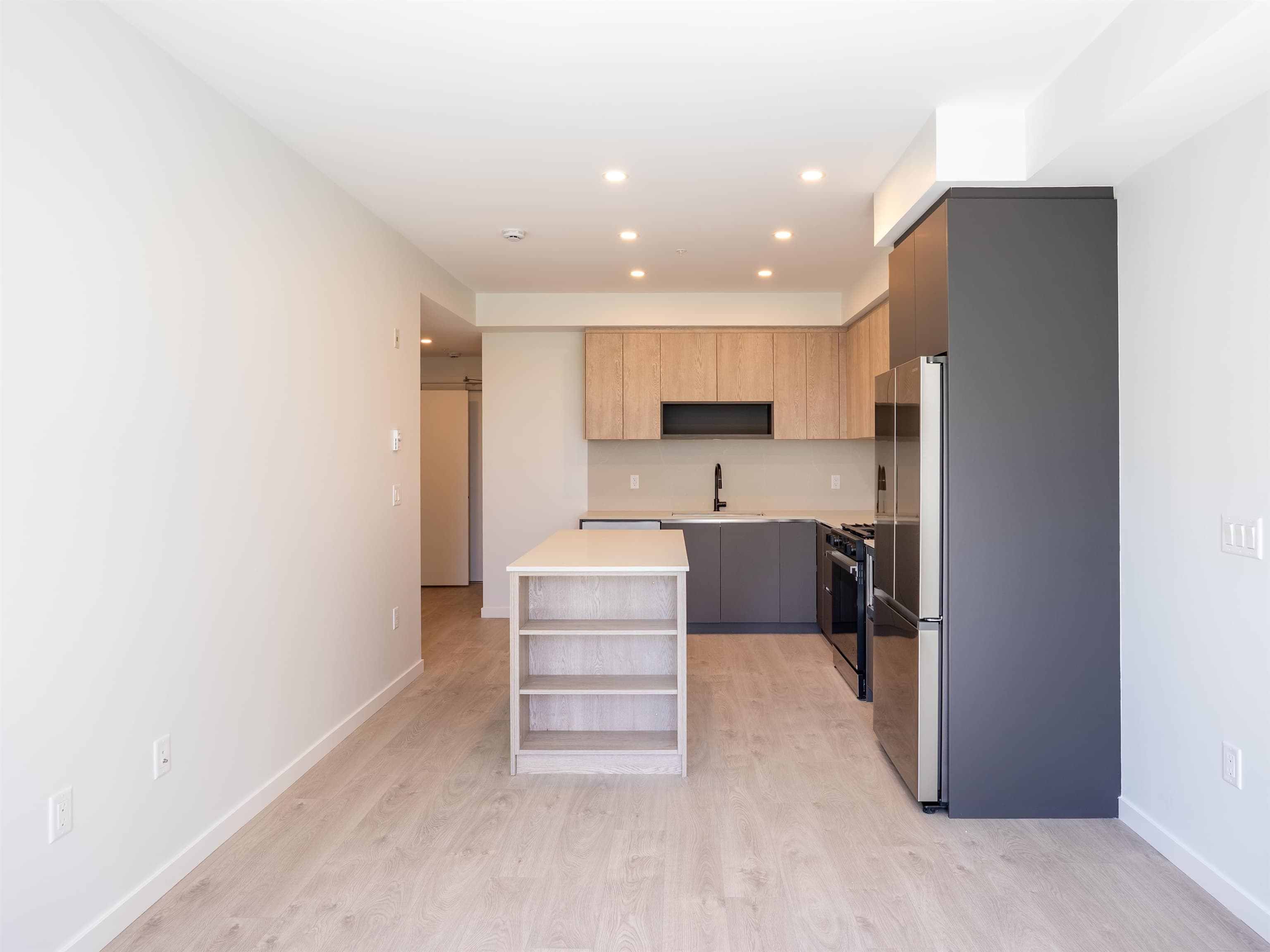 306 - 6585 195a Street, Surrey, V4N 6B5 — photo 4