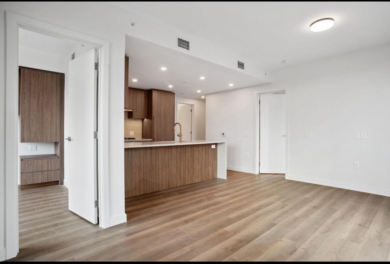 25xx - 5987 Wilson Avenue, Burnaby, V5H 0L7 — photo 3
