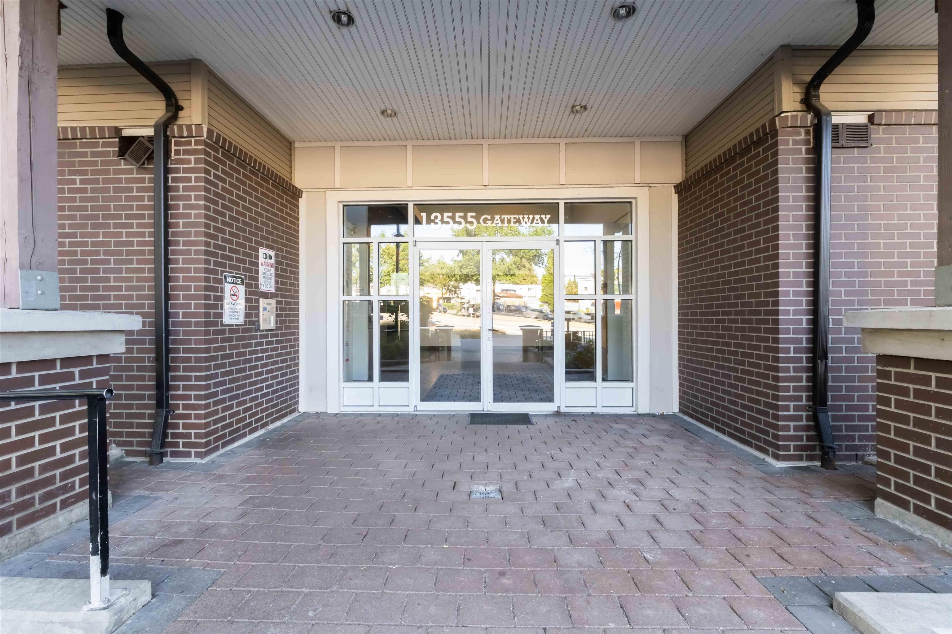 216 - 13555 Gateway Drive, Surrey, V3T 0B5 — photo 3