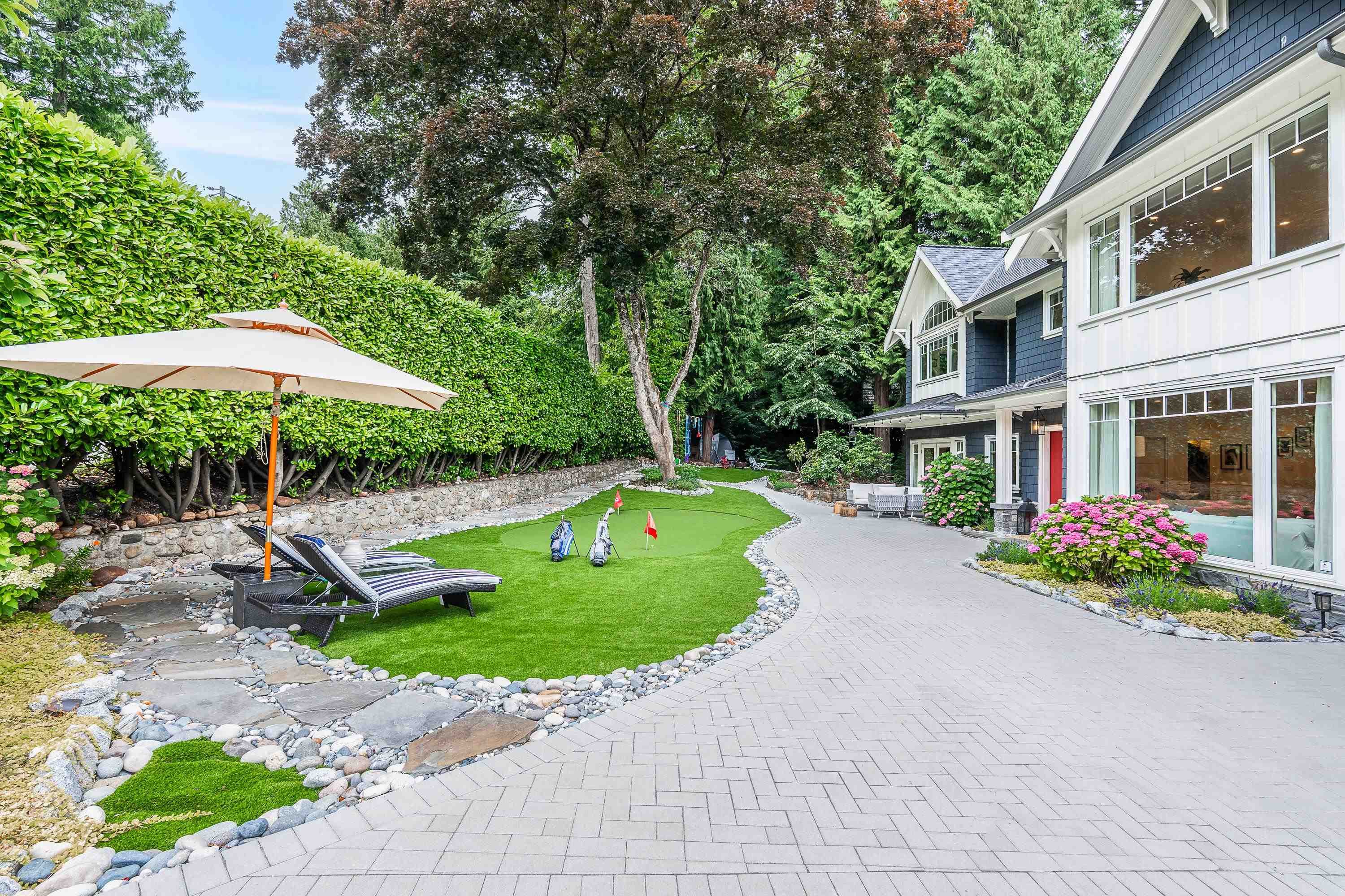 4710 Caulfeild Drive, West Vancouver, V7W 1G2 — photo 2